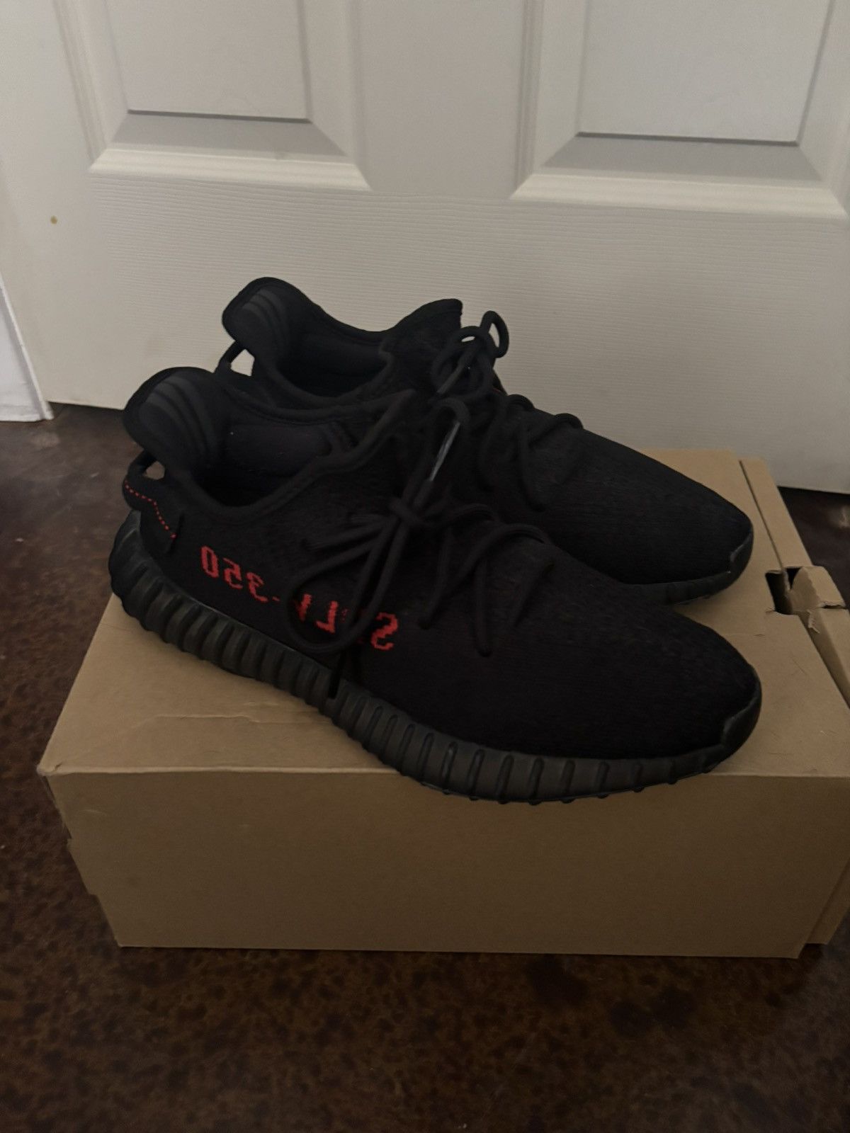 Yeezy Yeezy 350 v2 bred Size US 9 / EU 42 - 1 Thumbnail