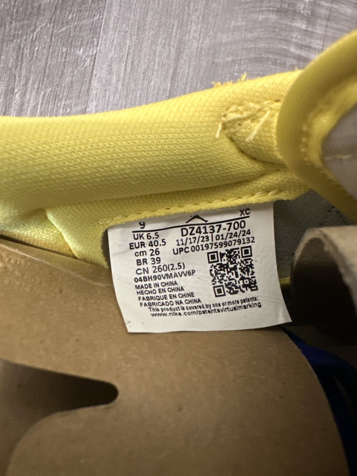 Jordan Brand × Nike × Travis Scott Women’s Air Jordan 1 Retro OG SP Size US 9 / IT 39 - 6 Thumbnail