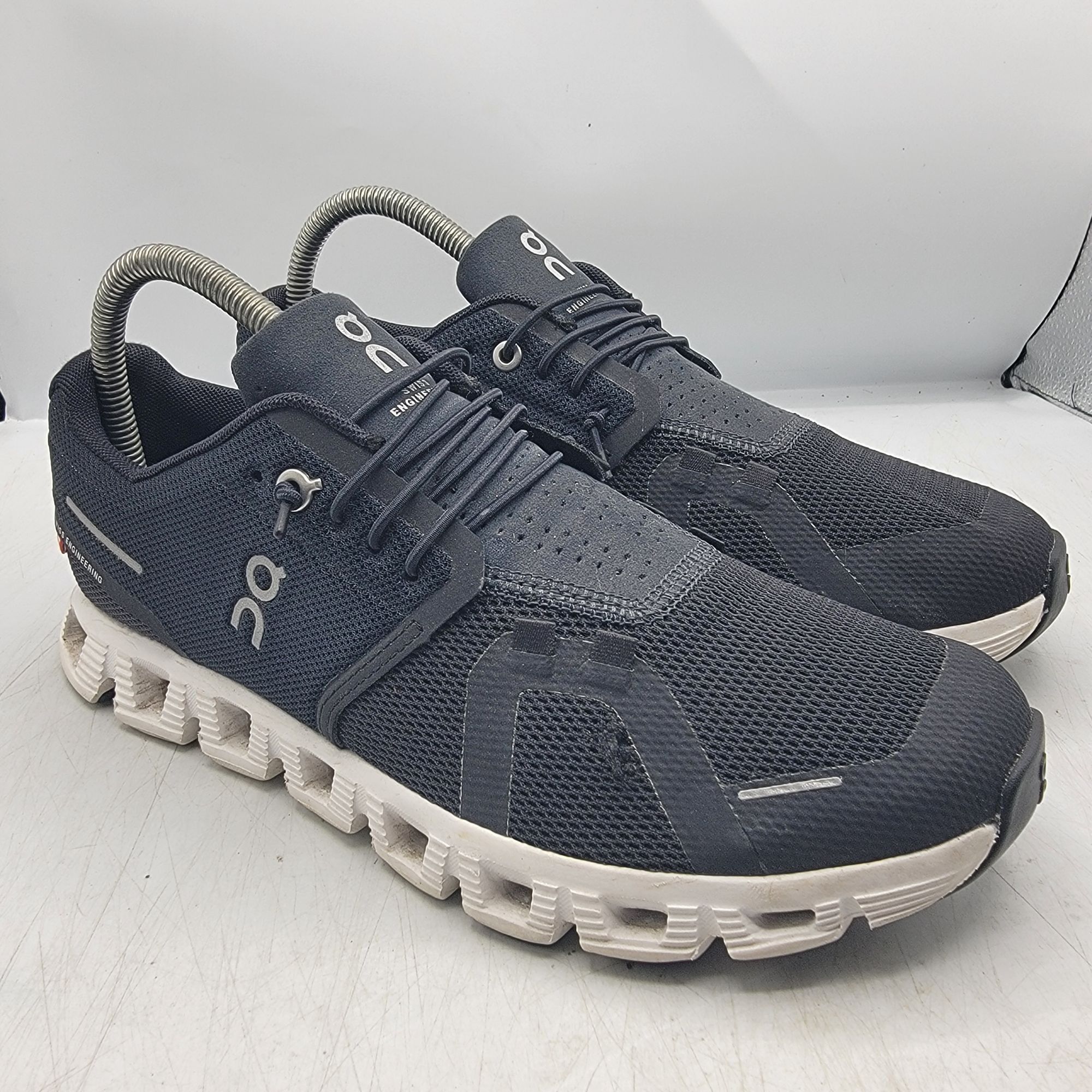 On On Cloud 5 Womens 8.5 Black White Athletic Sneaker Shoes Out Size US 8.5 / IT 38.5 - 1 Thumbnail