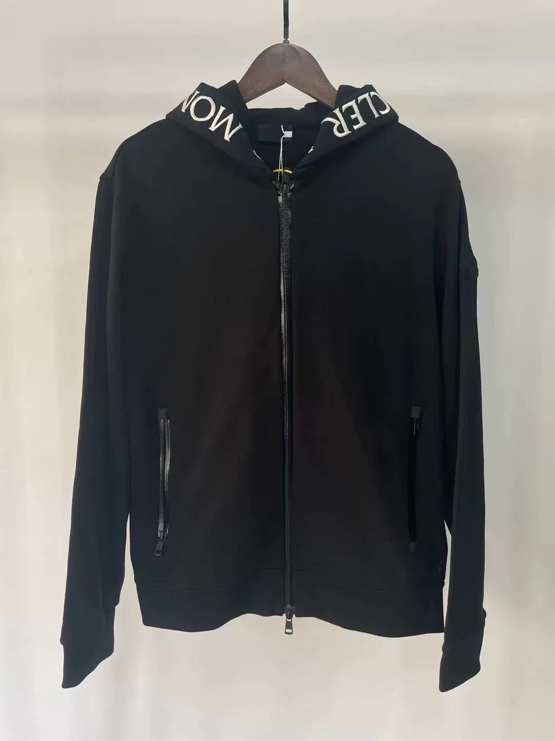 Moncler Moncler Hooded Jacket with Distinctive Branding Size US L / EU 52-54 / 3 - 1 Thumbnail