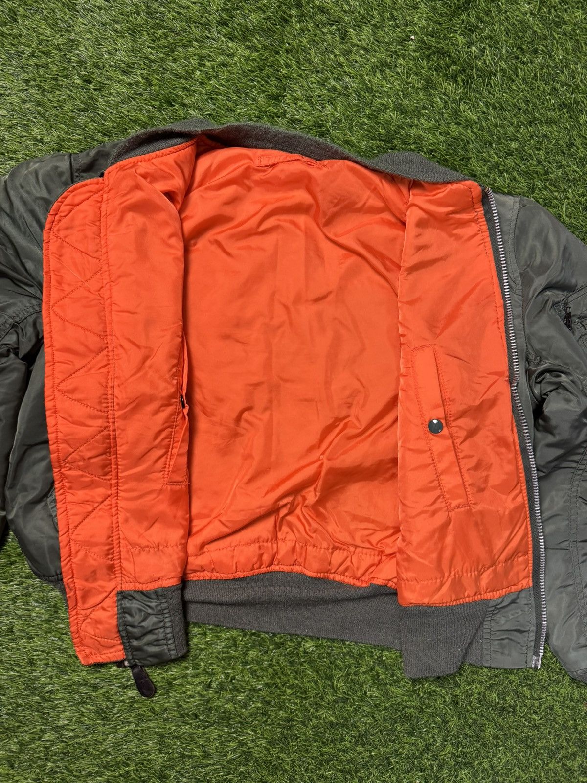 Alpha Industries × Vintage vintage alpha industries bomber jacket- leather patch Size US L / EU 52-54 / 3 - 13 Thumbnail