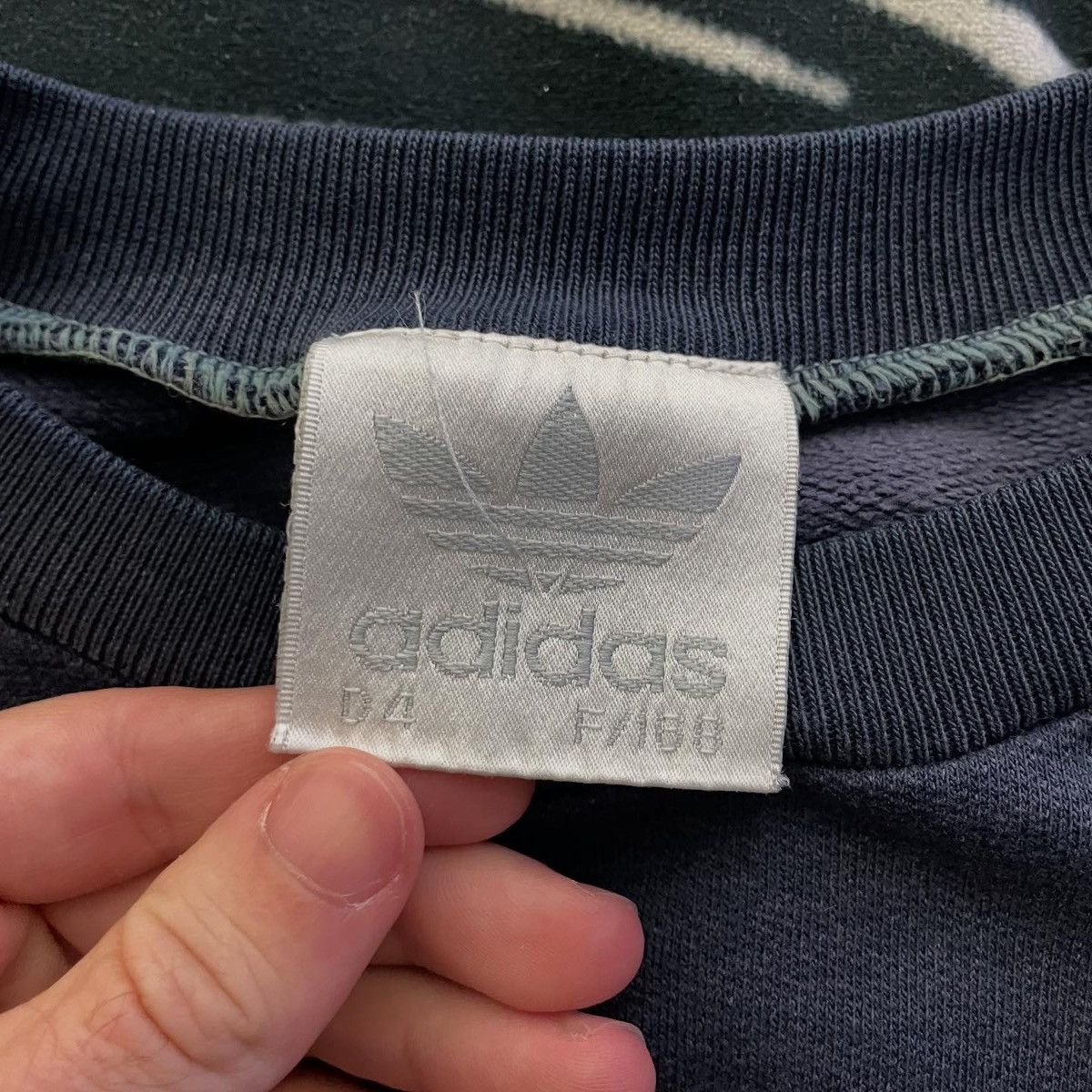 Adidas Vintage Sweatshirt Adidas Boxy 90s Size US M / EU 48-50 / 2 - 3 Thumbnail