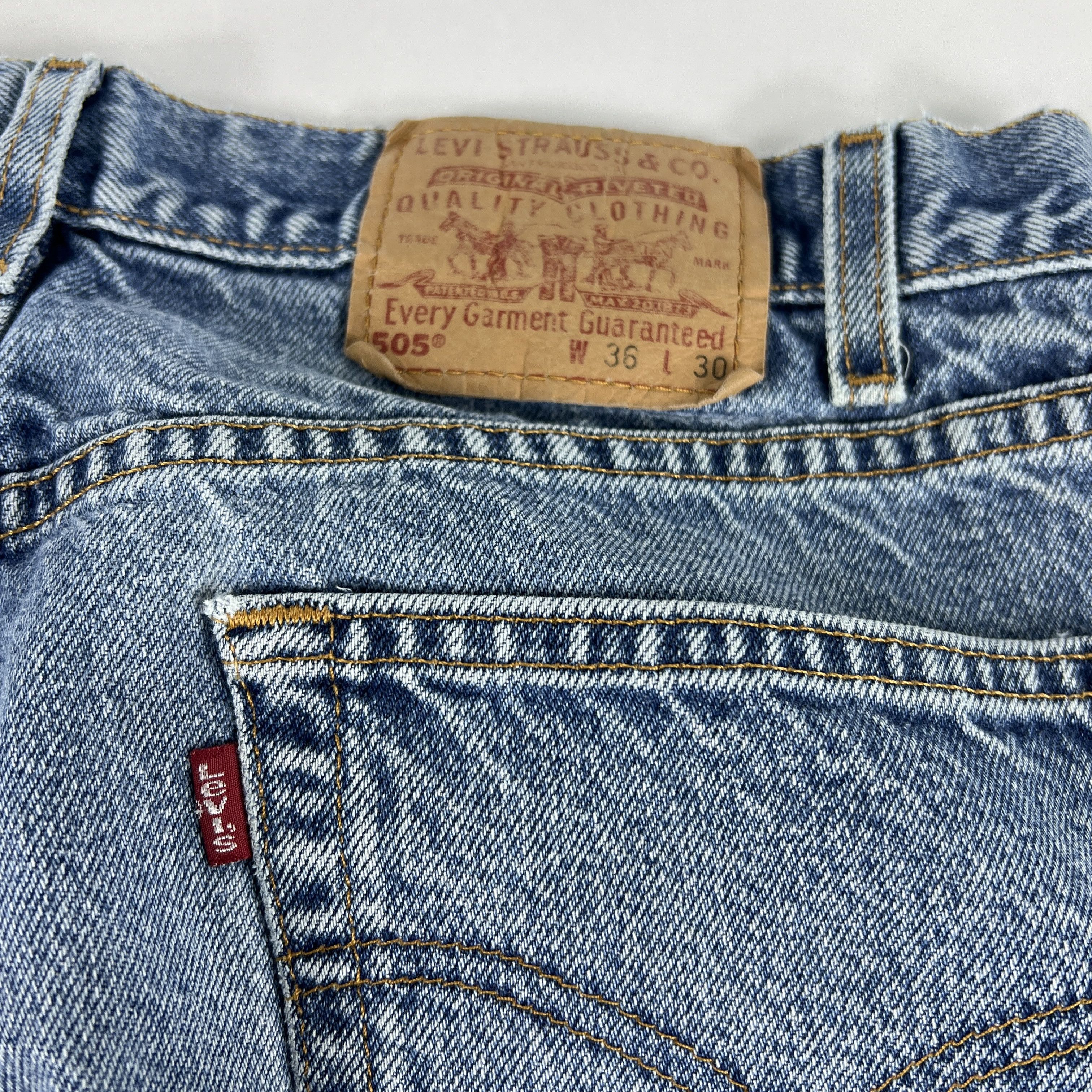 VTG Levi's Jeans 505 Straight Blue Faded Distressed Denim