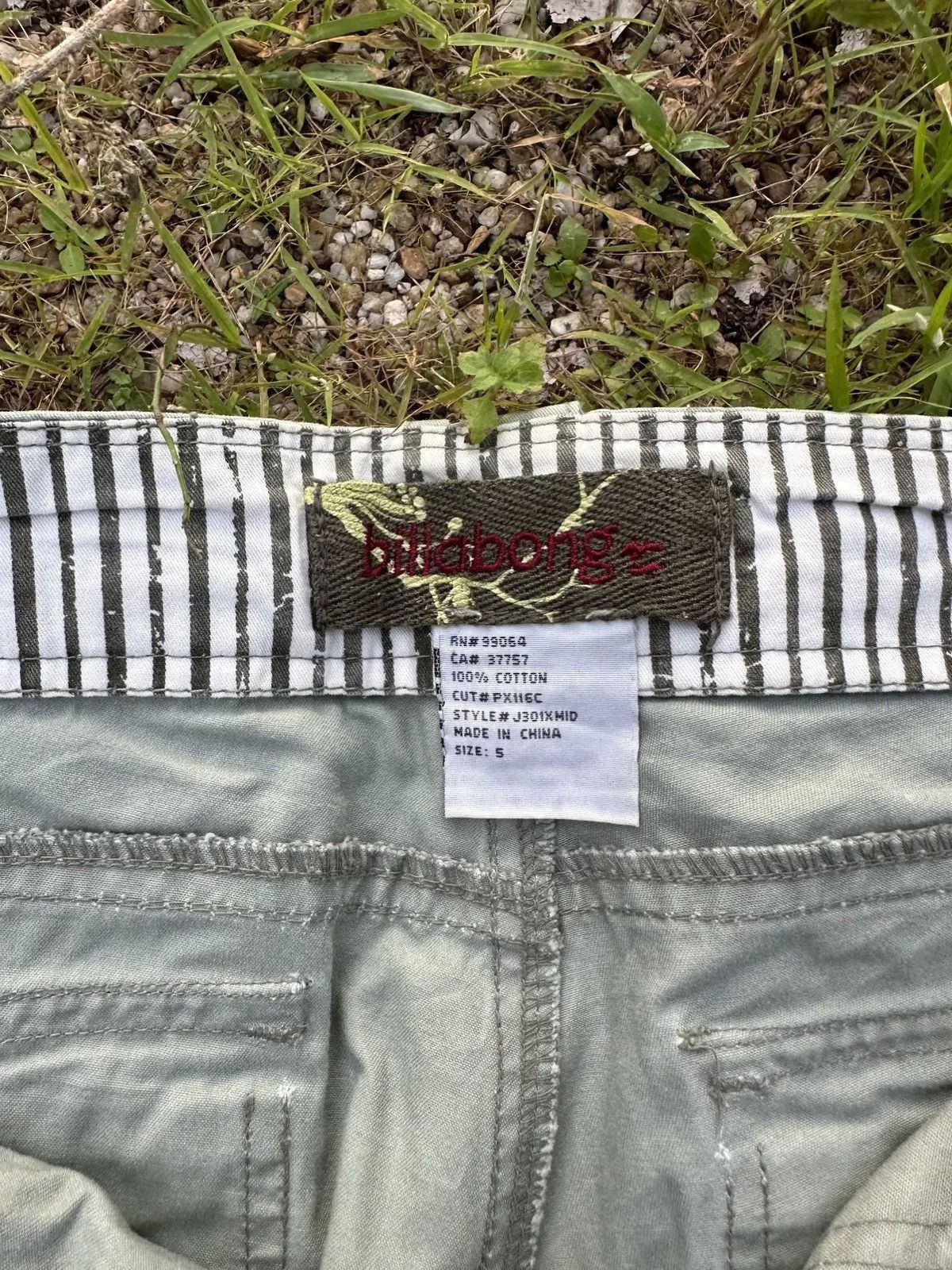 Billabong W31 L32🔥FLARES/BOOTCUT Y2K VINTAGE BILLABONG LOW RISE CARGO Size US 31 - 10 Thumbnail