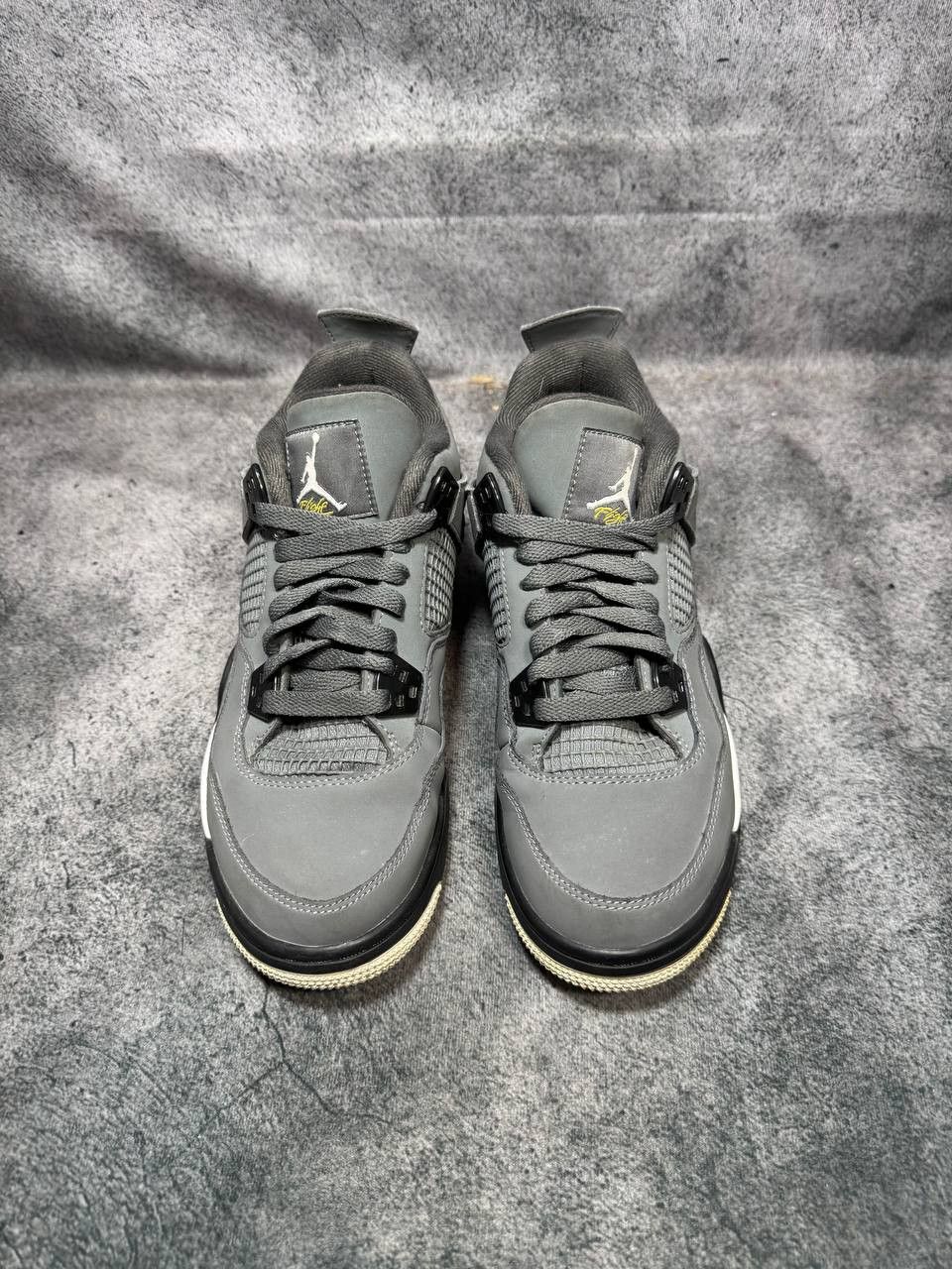 Jordan Brand Size 6.5Y | Jordan 4 Cool Gray No Box | Pre-Owned Size US 6.5 / EU 39-40 - 2 Thumbnail