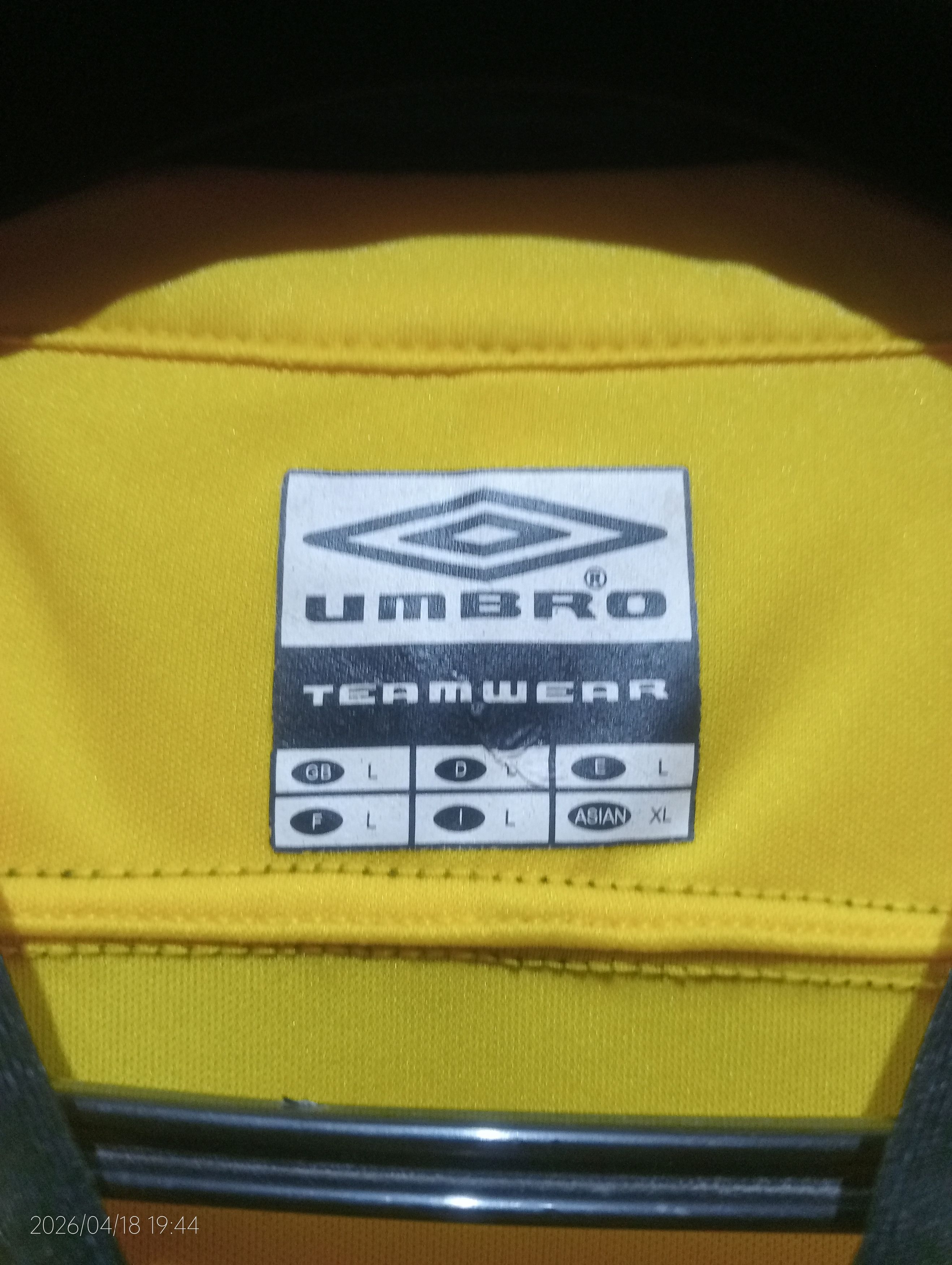 Umbro Vintage Umbro 5V5 V Neck Jersey Very Rare Size US L / EU 52-54 / 3 - 9 Thumbnail