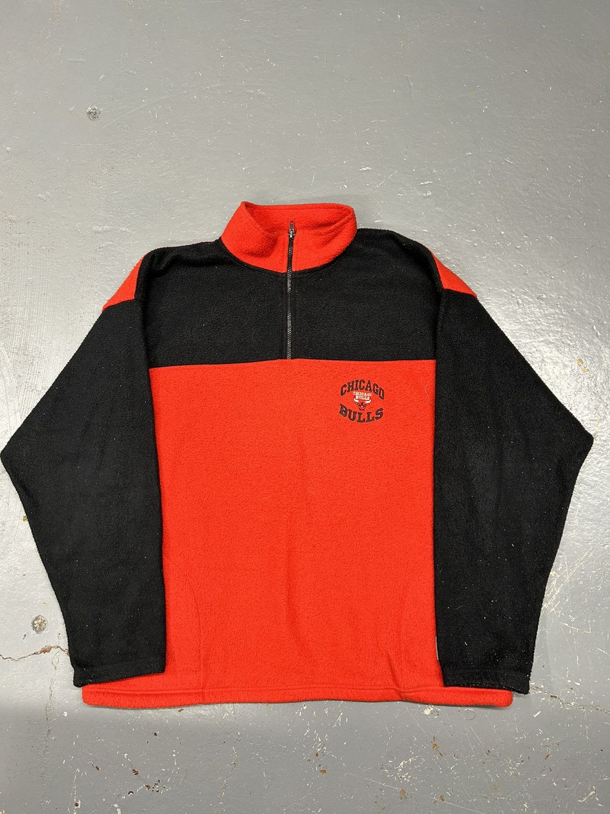 Crazy Vintage 90s Essential Chicago Bulls Fleece Sweatshirt