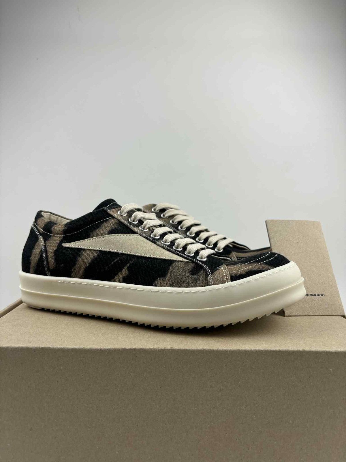 Rick Owens Drkshdw Rick Owens VTG Low Black Terra Sun Bleached Denim Sneakers Size US 10 / EU 43 - 1 Thumbnail
