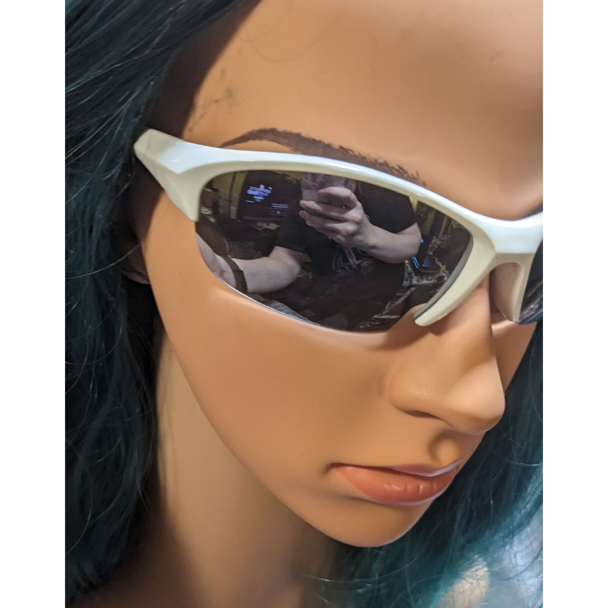 Foster Grant Foster Grant Black And White Sporty Rookie Sunglasses Size ONE SIZE - 9 Thumbnail