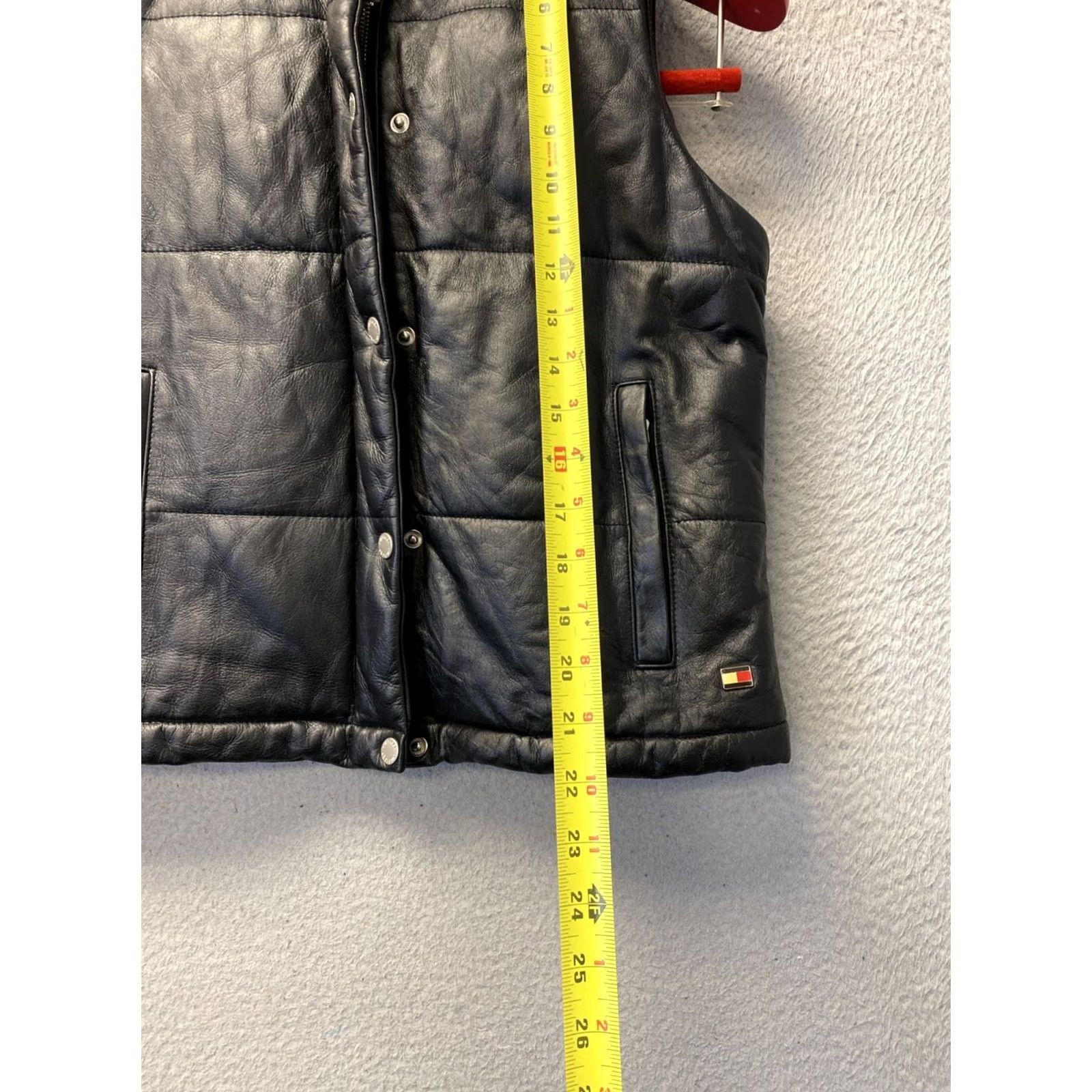 Tommy Hilfiger VTG Tommy Hilfiger Vest Women M Black Leather Hip Zipper Snap 100% Leather Red Lining TH Vintage Black Vest Womens M Size M / US 6-8 / IT 42-44 - 7 Thumbnail