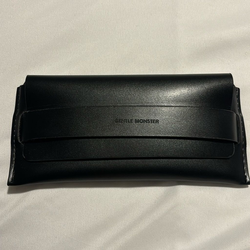 Gentle Monster GENTLE MONSTER soft shell eyeglasses case