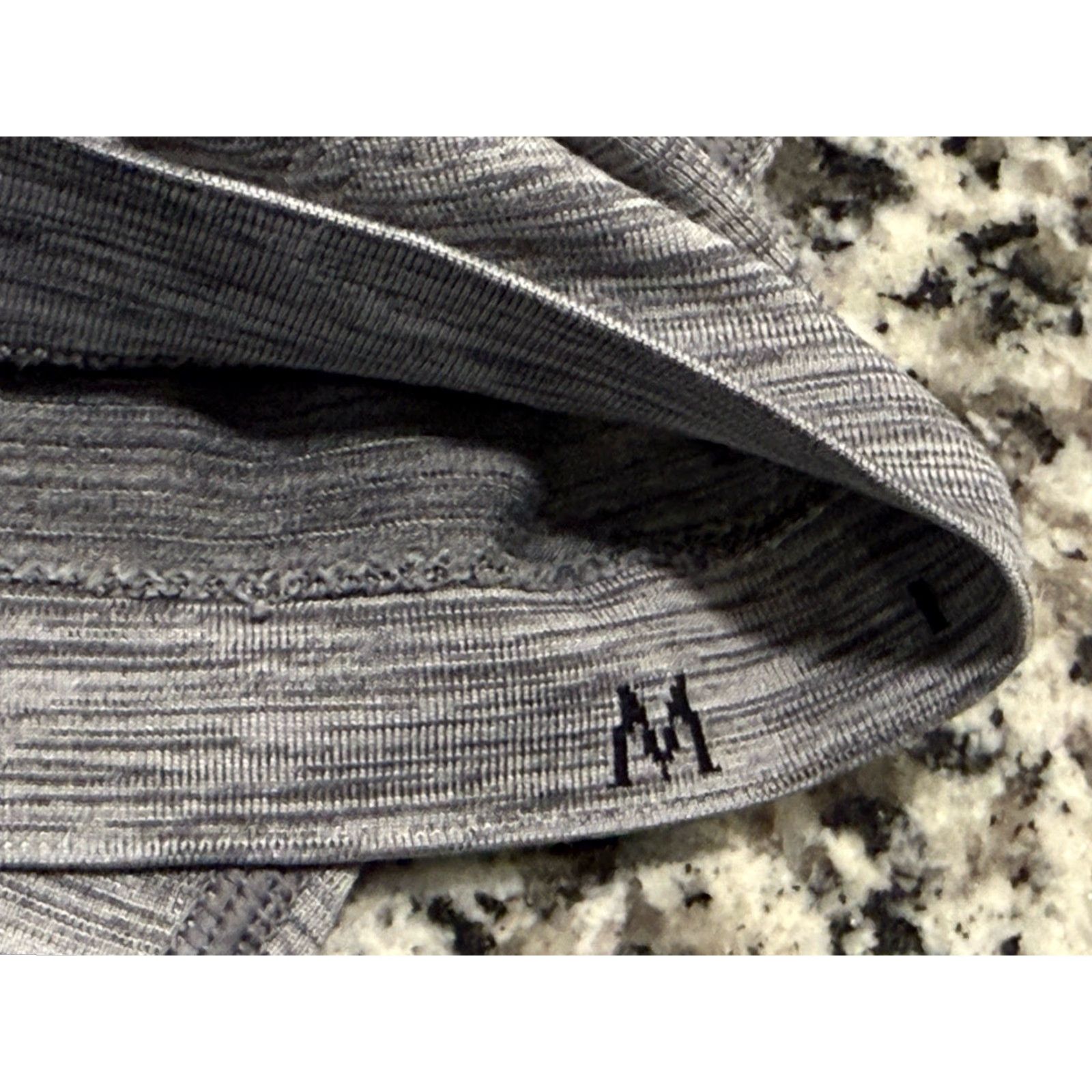 Lululemon Lululemon Metal Vent Tech Shirt Men M Heather Gray Long Sleeve Gym Activewear Pullover Crew Neck Logo Athletic Fit Casual Sleeve Solid Pattern Size US M / EU 48-50 / 2 - 8 Thumbnail
