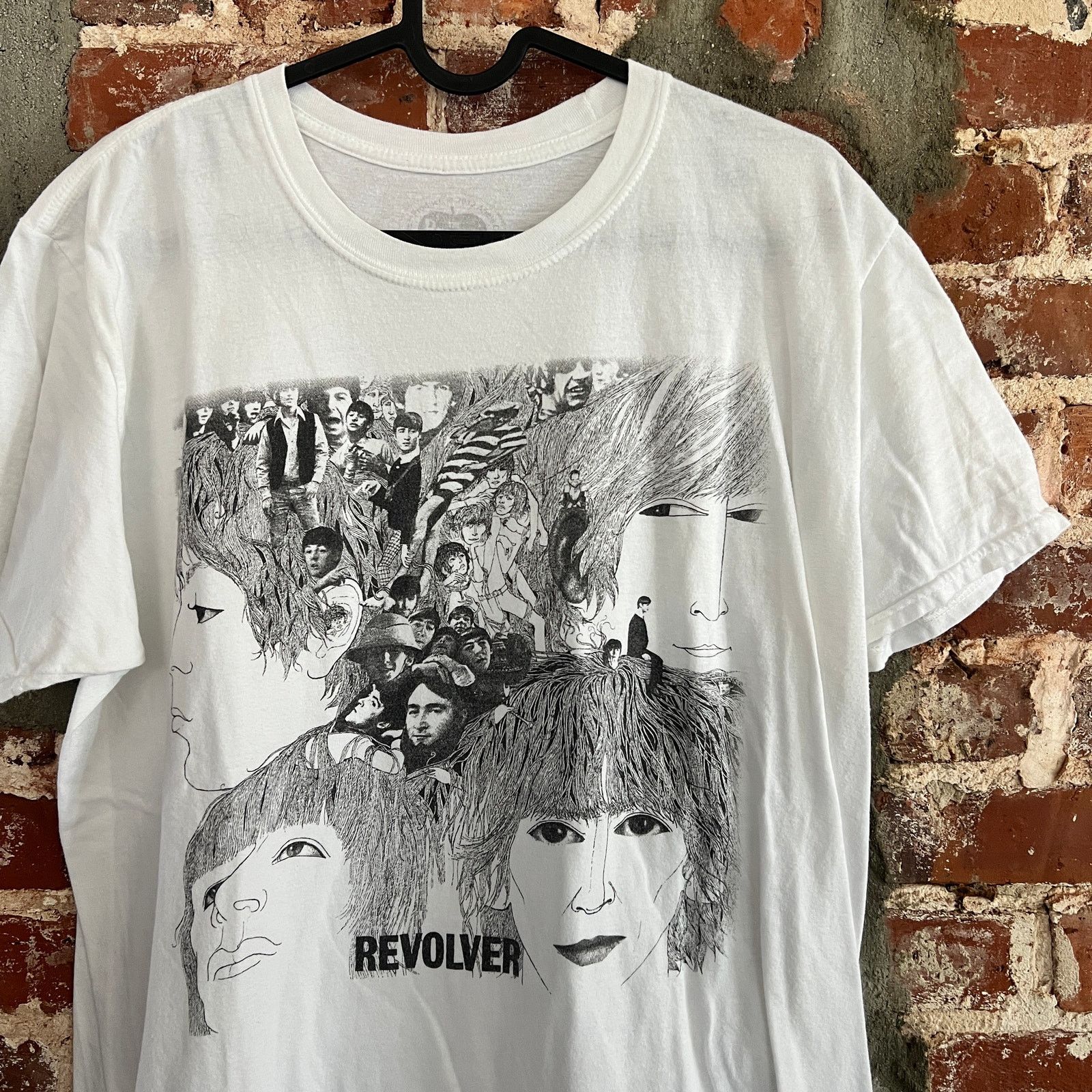 Vintage The Beatles Revolver Men's T-Shirt L 22x28 Size US L / EU 52-54 / 3 - 1 Thumbnail