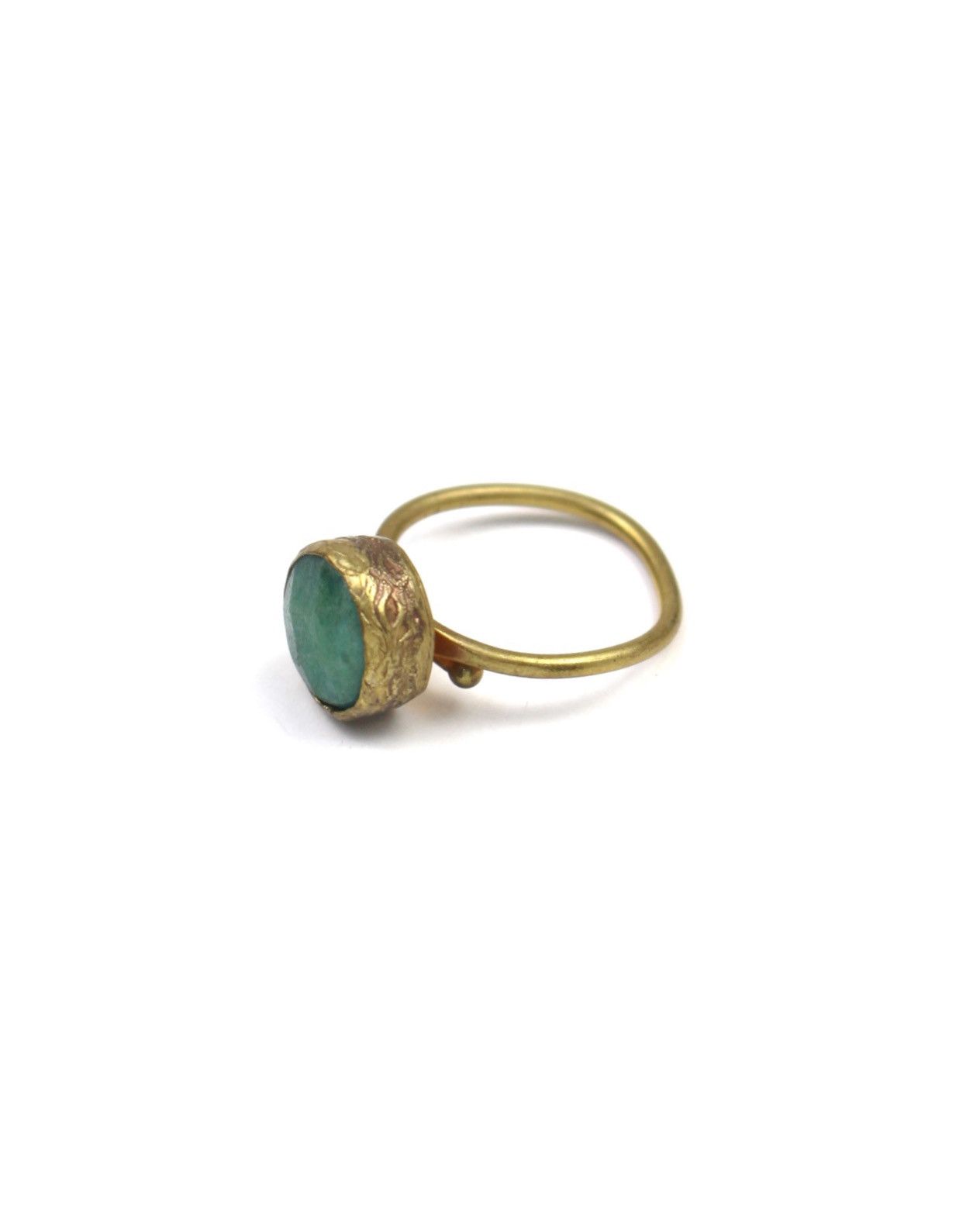 Vintage 1990S JAPANESE HANDCRAFTED BRASS RING WITH GREEN STONE Size ONE SIZE - 1 Thumbnail