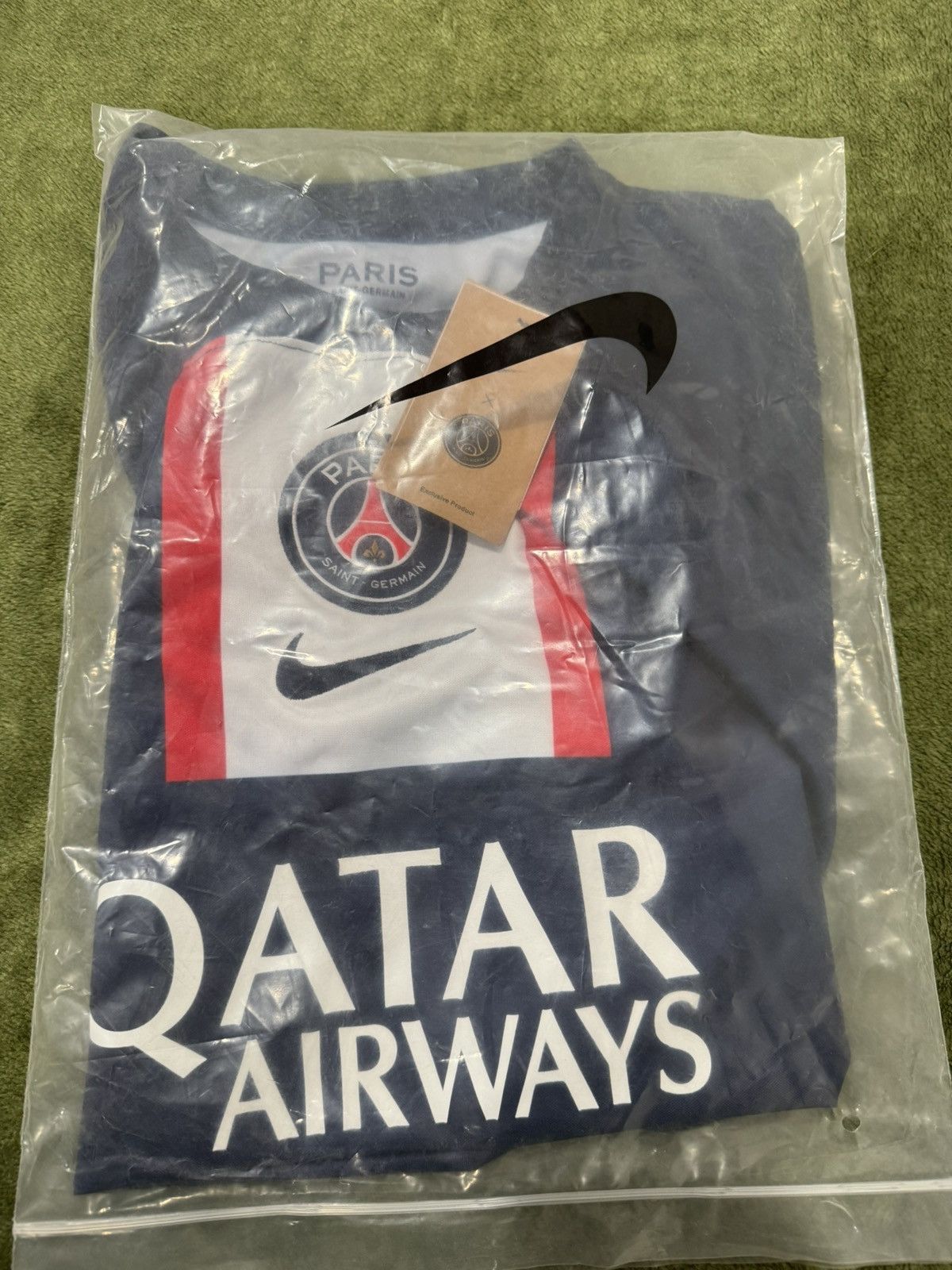 Nike Paris Saint Germain PSG 2022/23 Home Soccer Jersey Mens Size US L / EU 52-54 / 3 - 6 Thumbnail