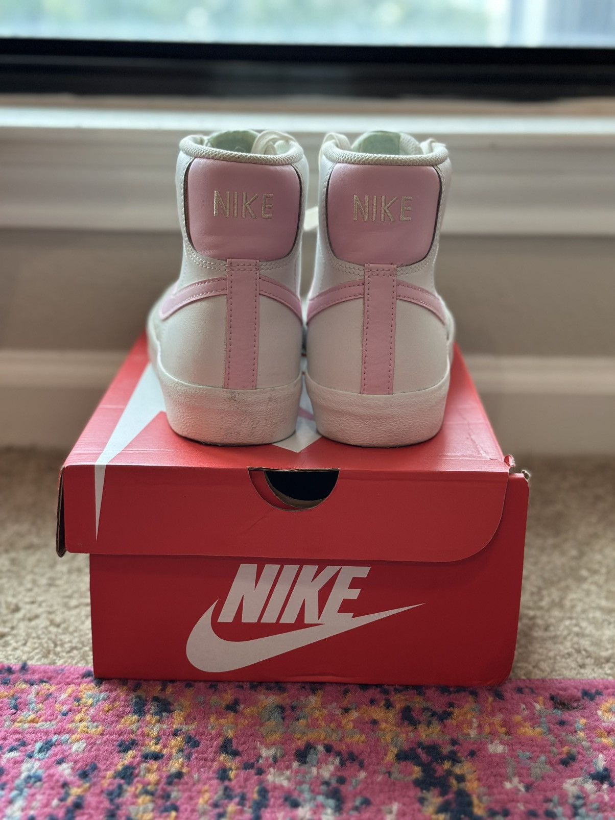 Nike Nike Blazer Mid ‘77 (GS) White & Pink Size US 6.5 / IT 36.5 - 3 Thumbnail