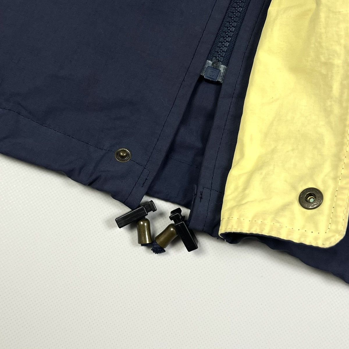Burberry × Vintage Auth Vintage Burberrys Logo Cotton Jacket Men’s Size M-L Size US L / EU 52-54 / 3 - 21 Thumbnail