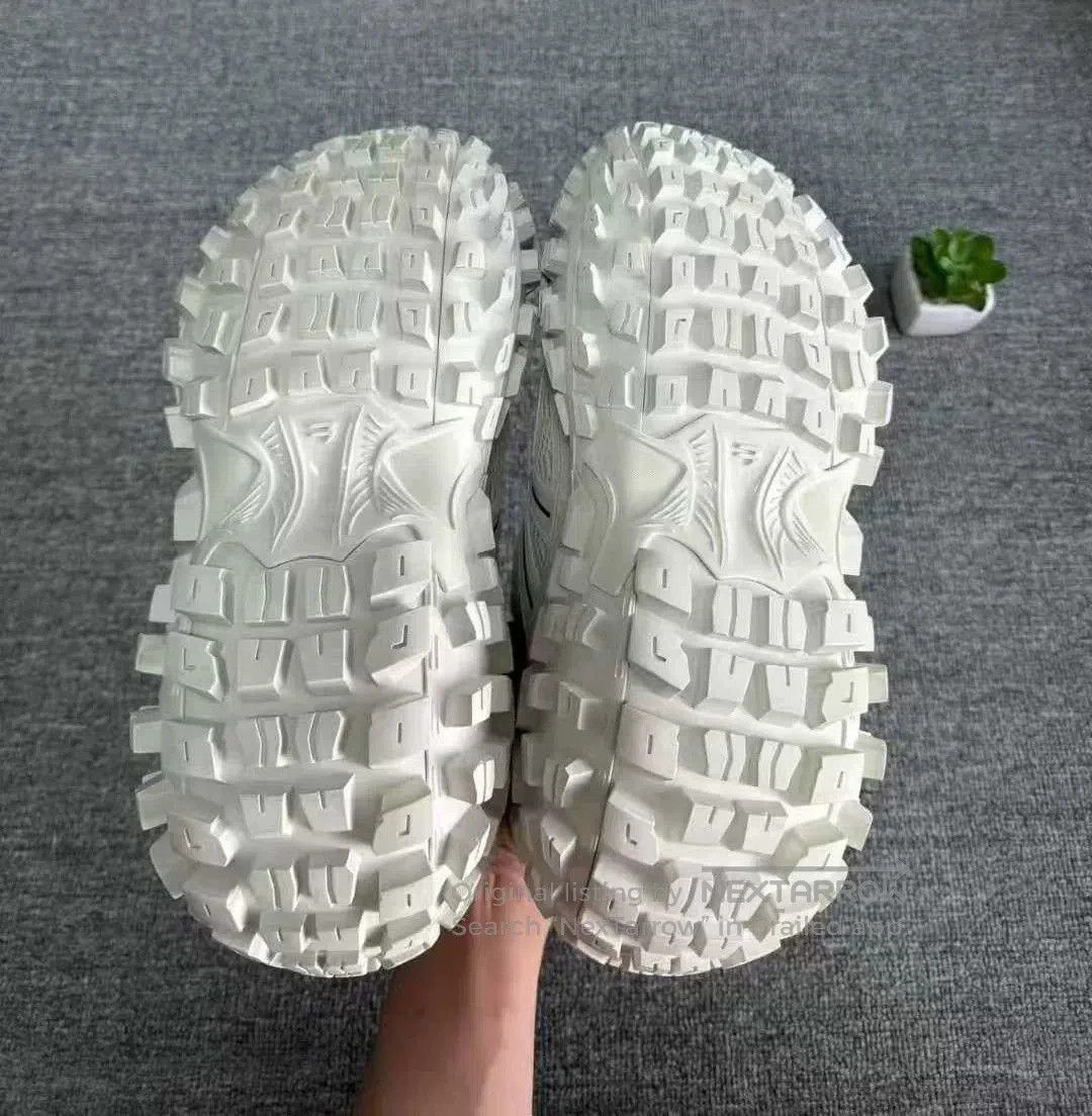 Balenciaga balenciaga double logo tire sneakers size 45. Size US 11 / EU 44 - 7 Thumbnail