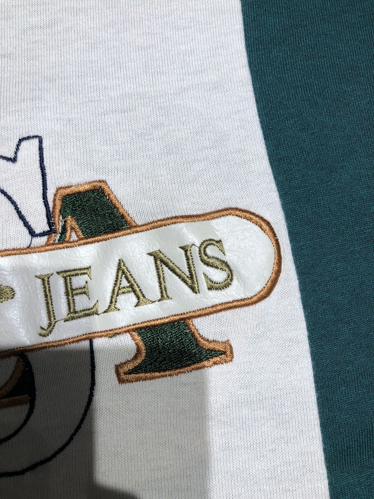 Vintage Vintage 90s Bootleg Guess Jeans T-Shirt Size US XL / EU 56 / 4 - 8 Thumbnail