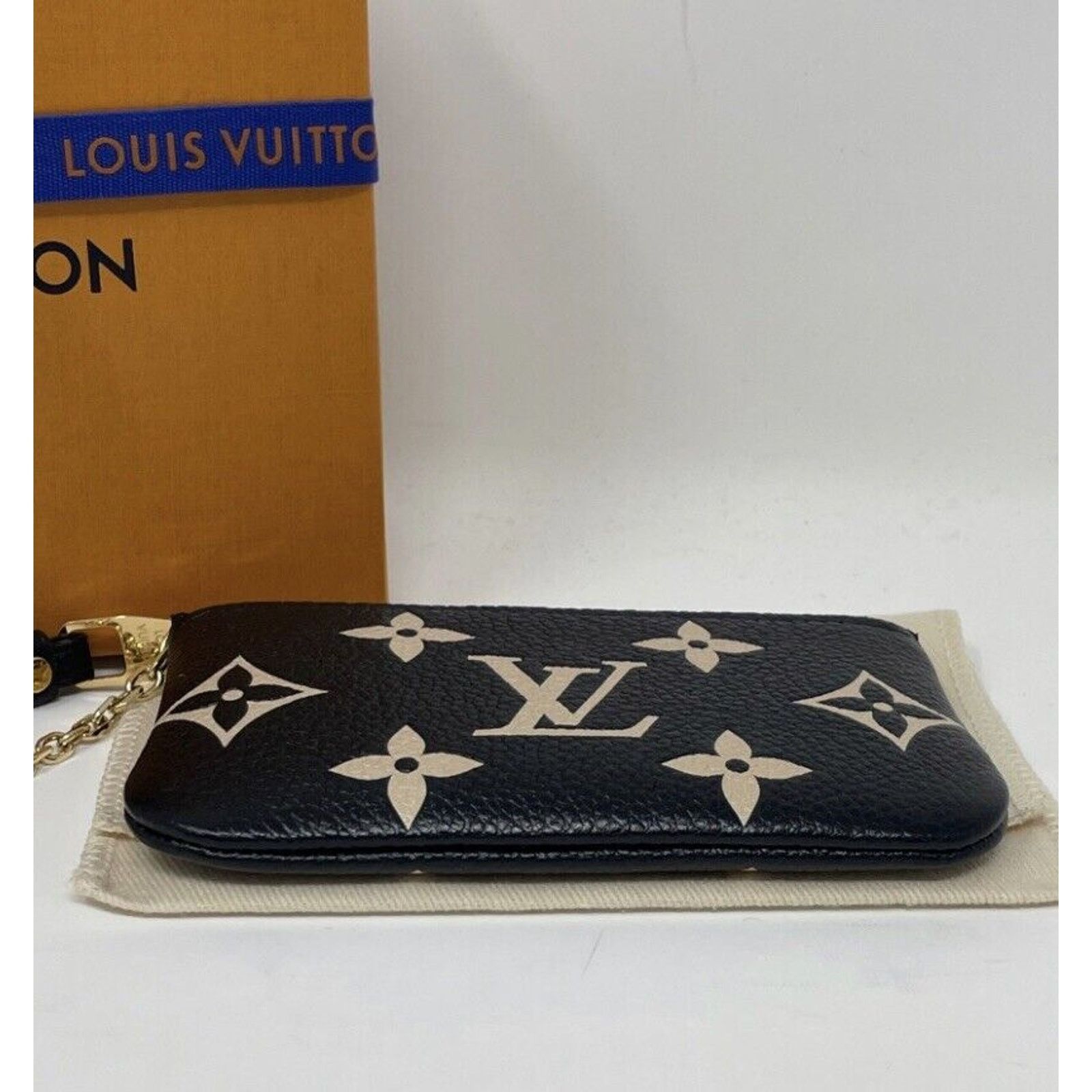 Louis Vuitton Louis Vuitton Bicolor KEY CLES POUCH BNIB Size ONE SIZE - 5 Thumbnail