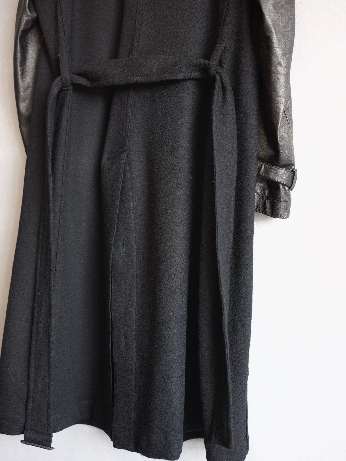 Yohji Yamamoto YohjiYamamoto12AWWoolCoatLeatherSleeves&WaistBelt Size US L / EU 52-54 / 3 - 7 Thumbnail