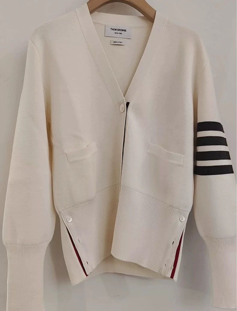 Thom Browne Thom Browne V-neck sweater Size S / US 4 / IT 40 - 8 Thumbnail