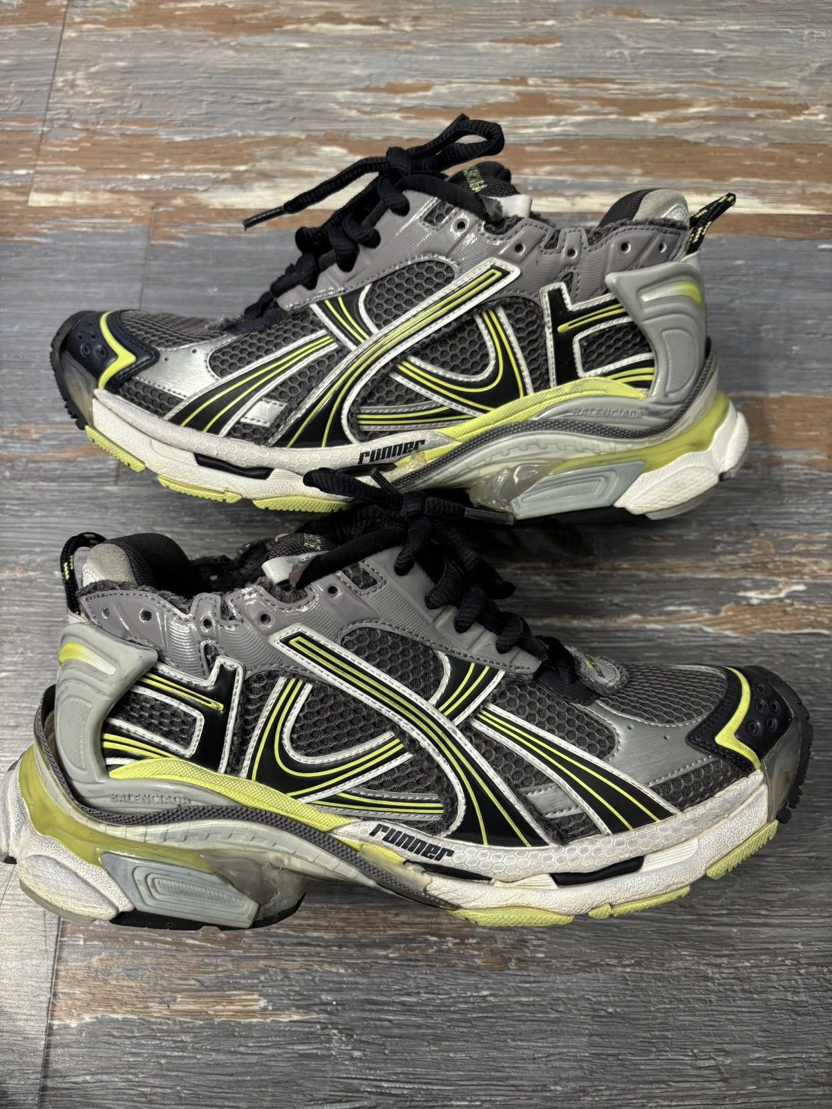 Balenciaga Balenciaga Runner Grey Yellow Size US9/EU42 Size US 9 / EU 42 - 2 Thumbnail