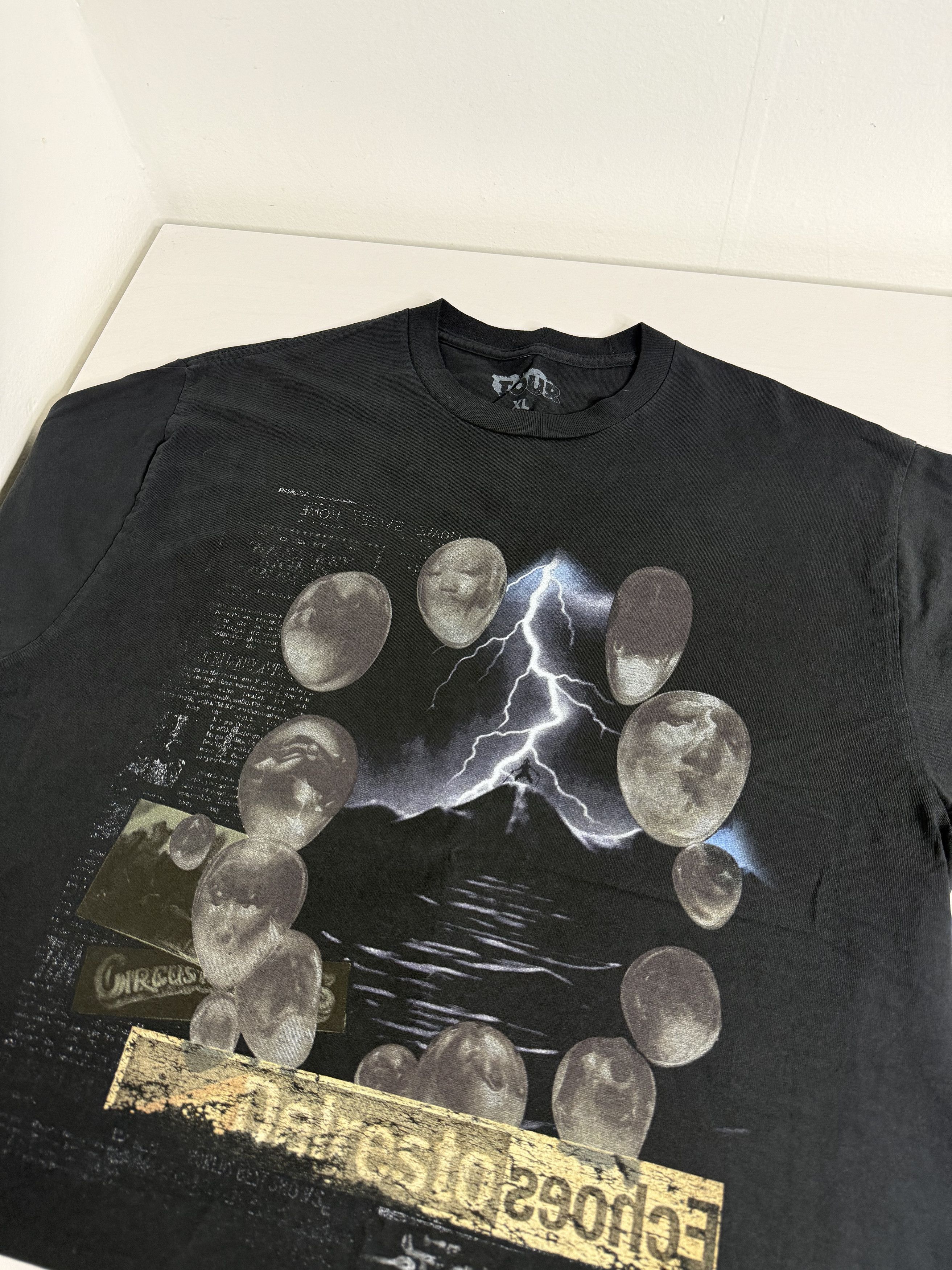 Travis Scott Travis Scott Utopia Echoes Tee "Black" Size US XL / EU 56 / 4 - 1 Thumbnail