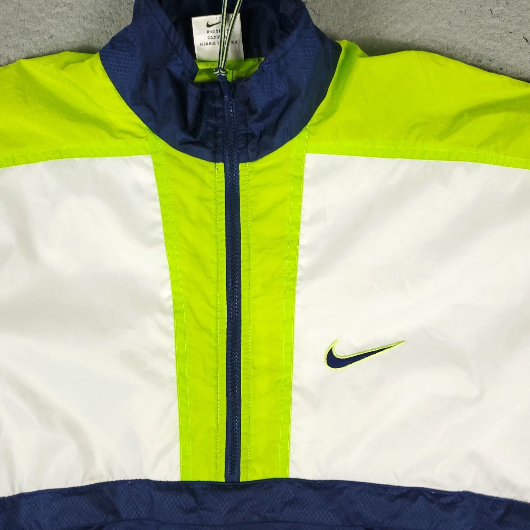 Nike VINTAGE Nike Jacket Womens M Blue Green Windbreaker Full Zip Pockets 90s Style, Regular Fit, Solid Pattern, Nylon Outer Shell, Nike, Jacket Size M / US 6-8 / IT 42-44 - 2 Thumbnail