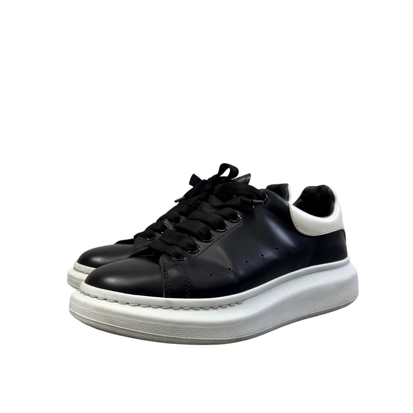 Alexander McQueen Alexander McQueen Oversized Low-Top Sneakers 40 Size US 7 / EU 40 - 1 Thumbnail