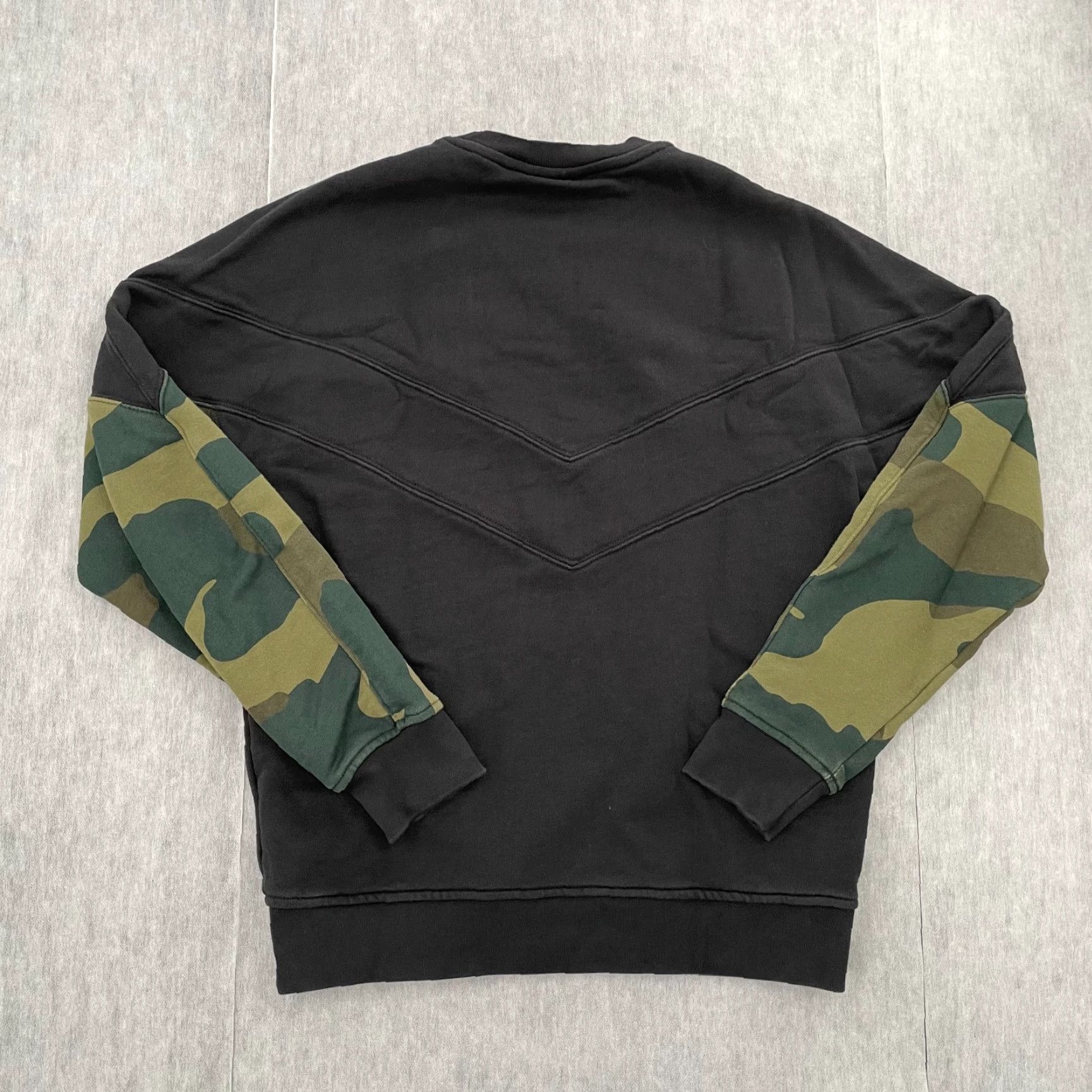 Adidas Adidas Sweater Adult Small Black Camo Center Logo Embroidered Pullover Mens S Size US S / EU 44-46 / 1 - 2 Thumbnail