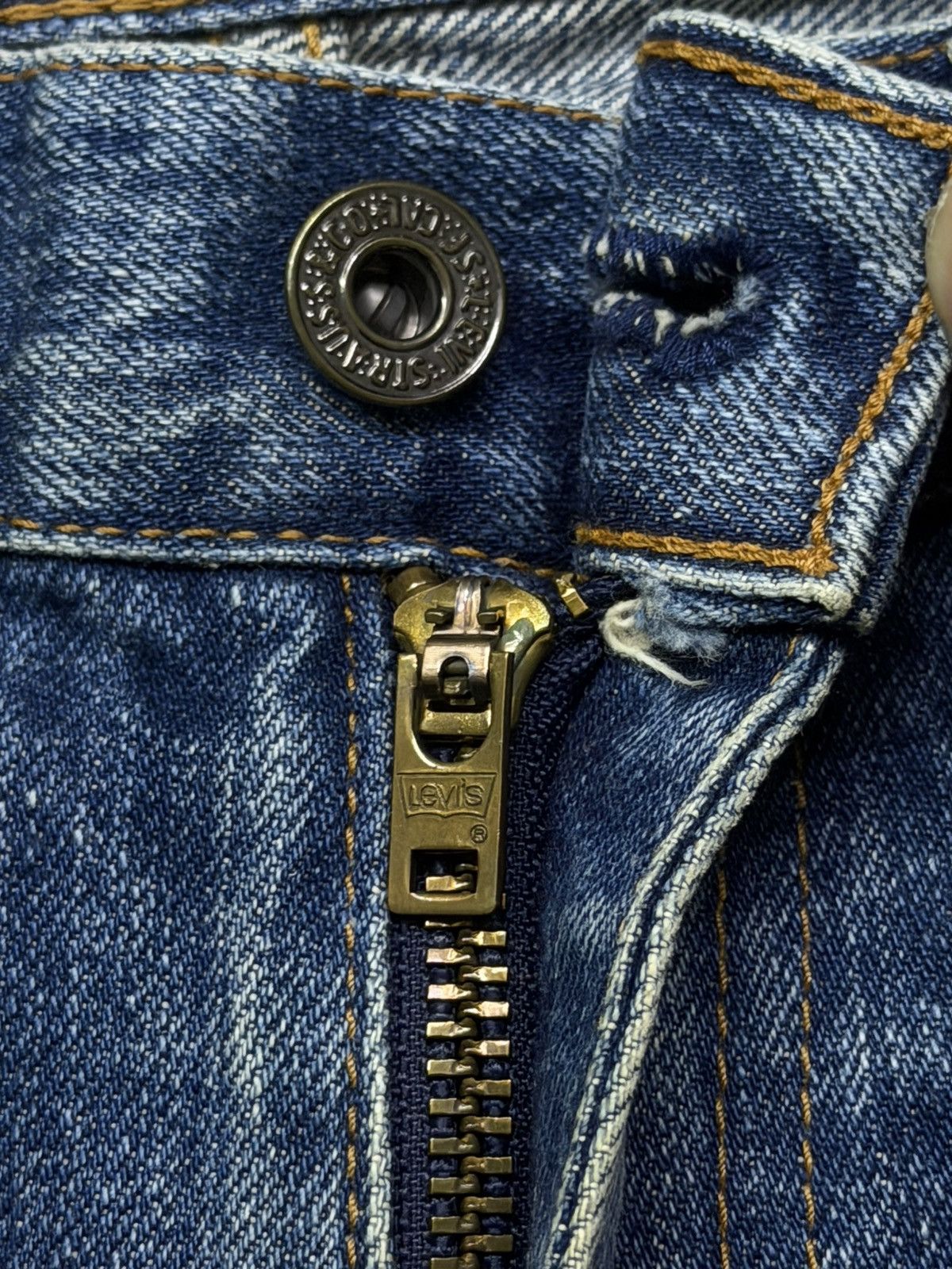 Levi's Vintage Levi’s 504 Made in Japan “Wide Straight Denim Jeans Size US 31 - 10 Thumbnail