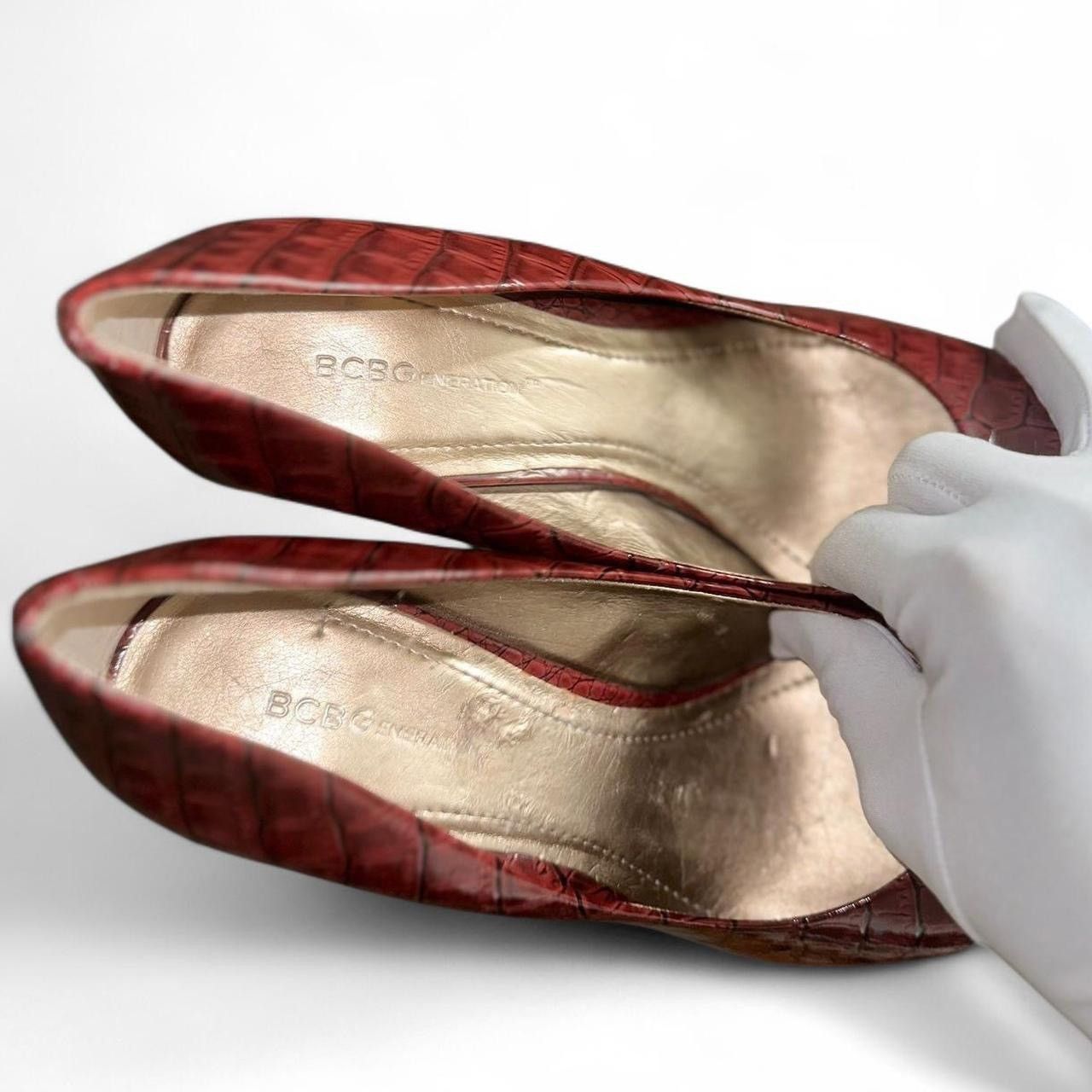 BCBGeneration BCBG Y2K NWOT CHERRYCOLA RED patent leather croc Size US 10 / IT 40 - 5 Thumbnail