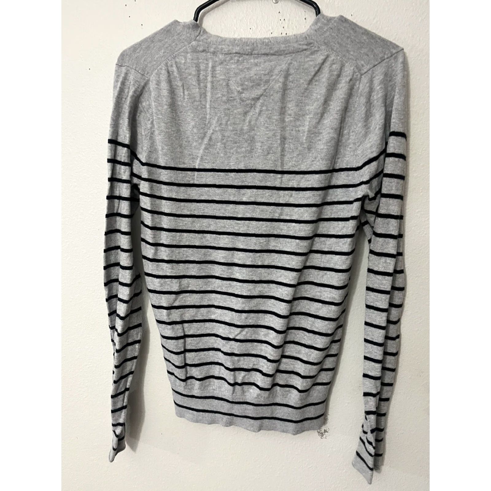 Tommy Hilfiger TOMMY HILFIGER Cardigan Women Size Small Cream Gray Stripes Cotton Cardigan Women Small Gray Stripe 100% Cotton Knit Sweater Size S / US 4 / IT 40 - 2 Thumbnail
