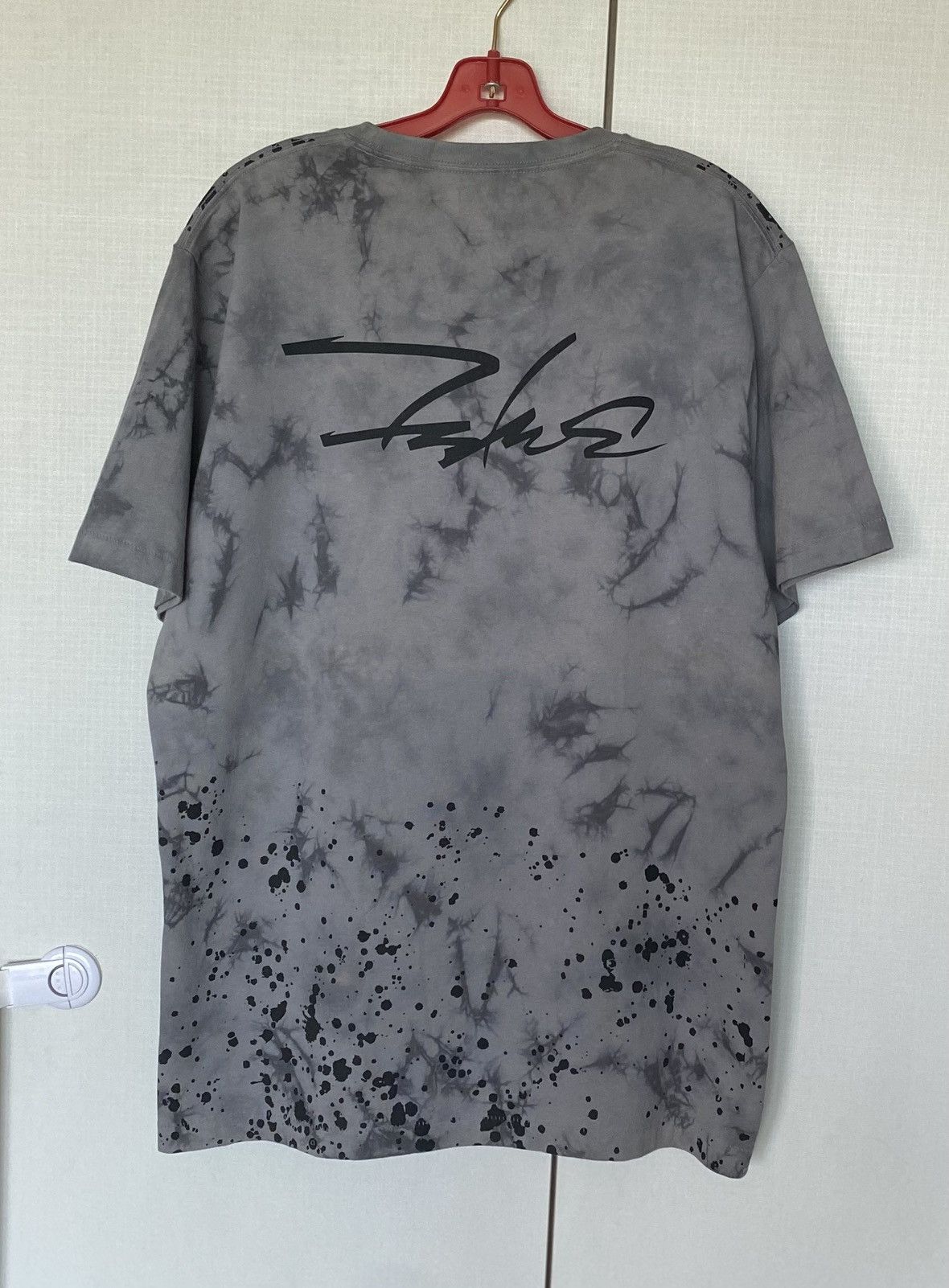 Futura × Japanese Brand × Uniqlo Futura x Uniqlo Tie Dye Tshirt Size US XL / EU 56 / 4 - 2 Thumbnail