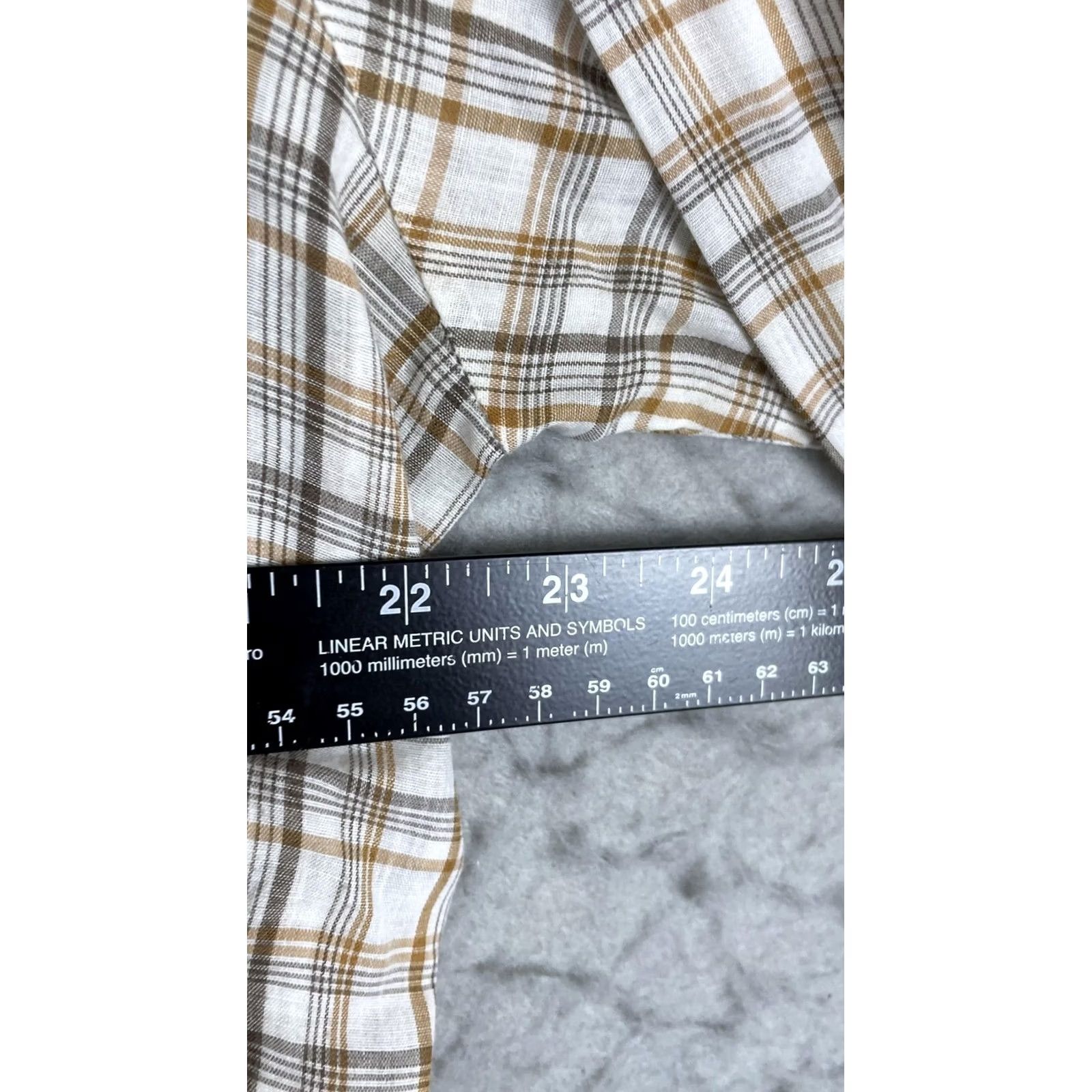 JCPenney VINTAGE JCPenney Shirt Mens Large Beige Plaid Long Sleeve Button Front Casual Size US L / EU 52-54 / 3 - 3 Thumbnail