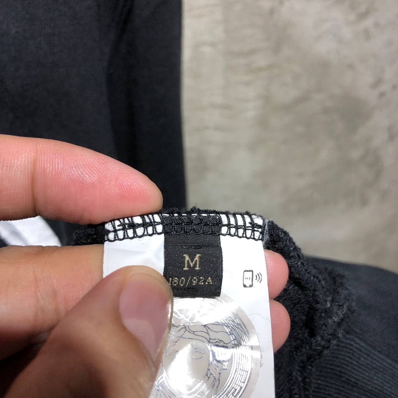 Versace Versace white medusa logo crewneck shirt Size US L / EU 52-54 / 3 - 12 Thumbnail