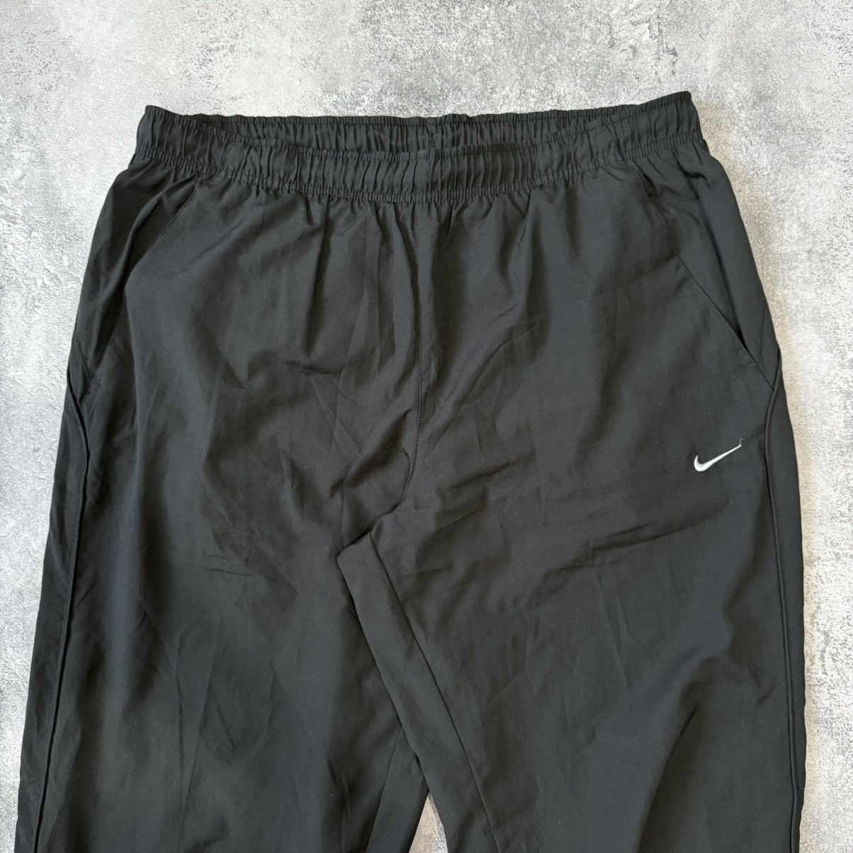 Nike Vintage Nike Nylon Track Pants Y2K Size US 34 / EU 50 - 8 Thumbnail
