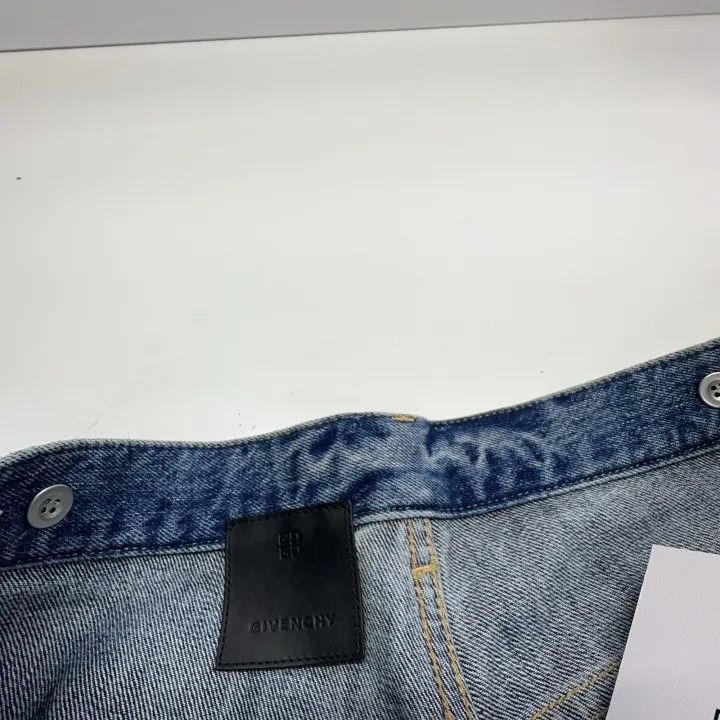 Givenchy Givenchy Givenchy Blue Loose Straight Leg Jeans -2507 Size US 30 / EU 46 - 3 Thumbnail