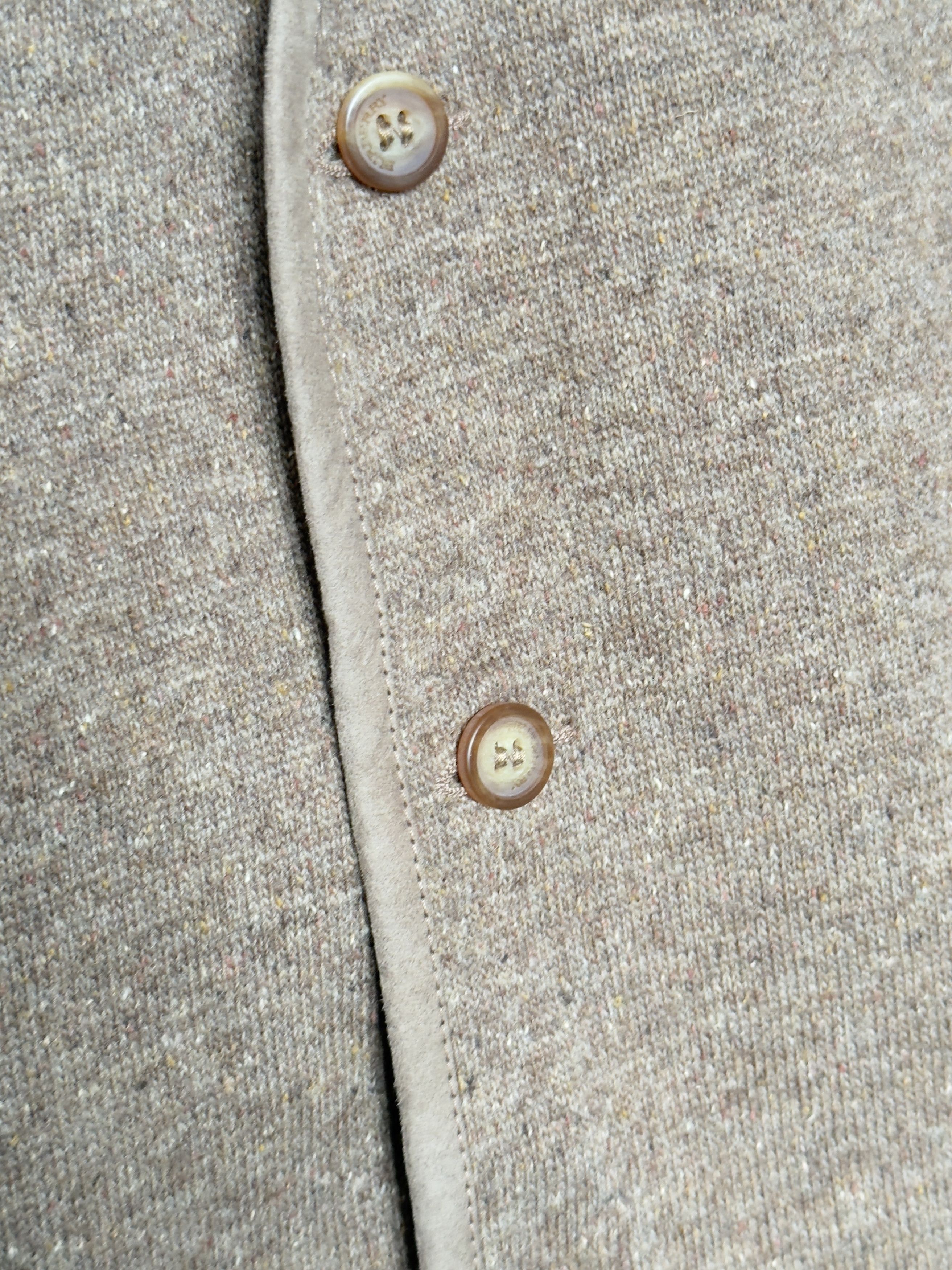Burberry 🔥 burberry london novacheck wool vest iconic. Rare size L Size US L / EU 52-54 / 3 - 5 Thumbnail