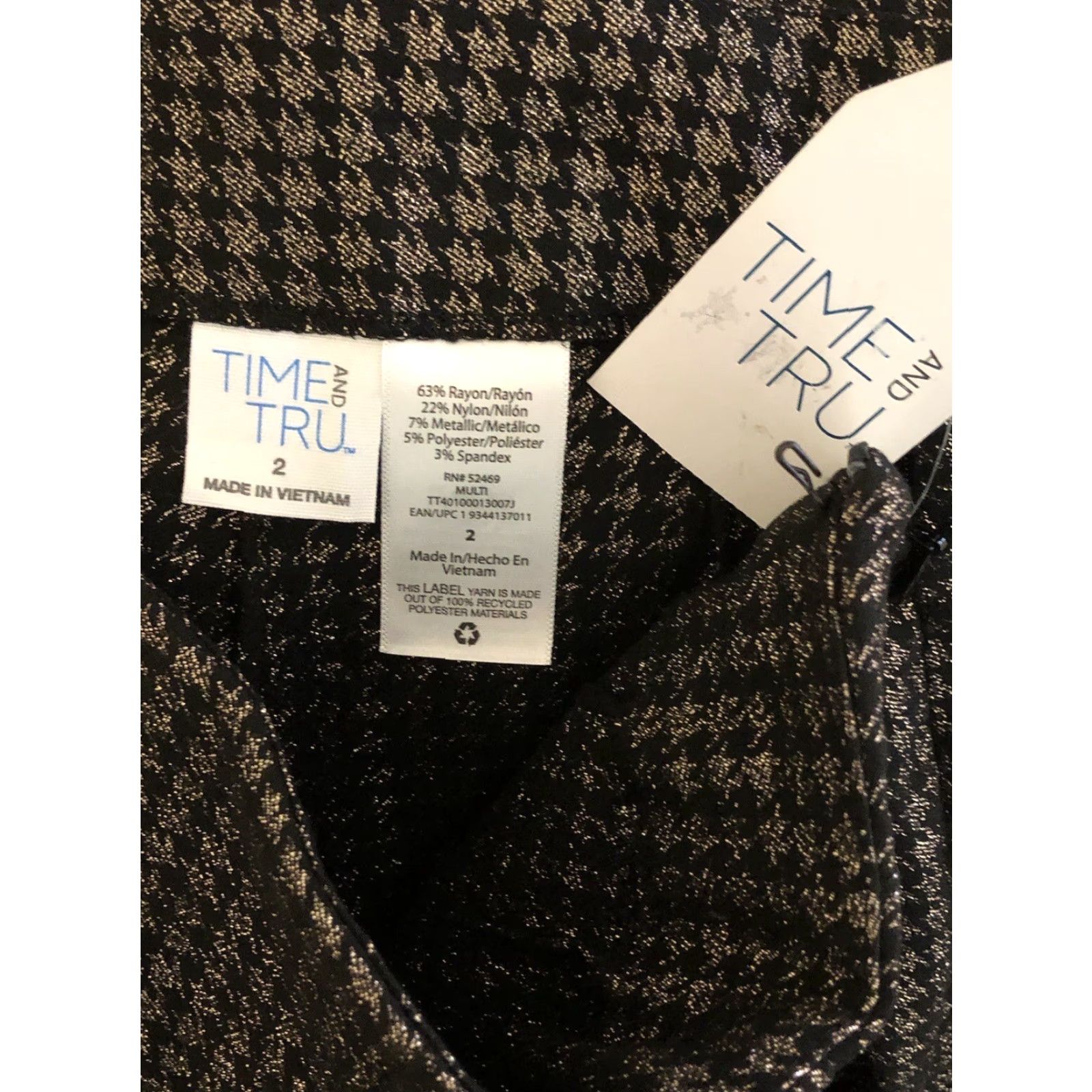 Vintage NWT Time & Tru Millennium Skinny Pants 2 Black Bronze Metallic HighRise 23"W Slit Club Metal Womens Pants 27In Inseam Slim 2"} Size 26" / US 2 / IT 38 - 3 Thumbnail