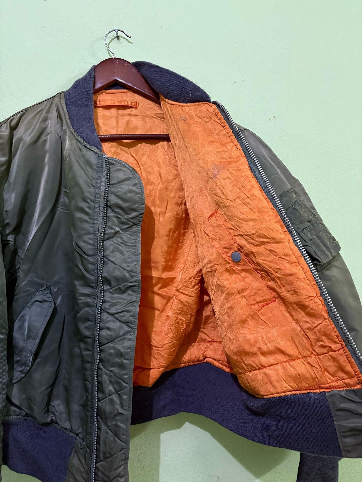 Avirex Vintage 90’s Avirex MA-1 Bomber Jacket Flight Jacket Design Size US L / EU 52-54 / 3 - 5 Thumbnail