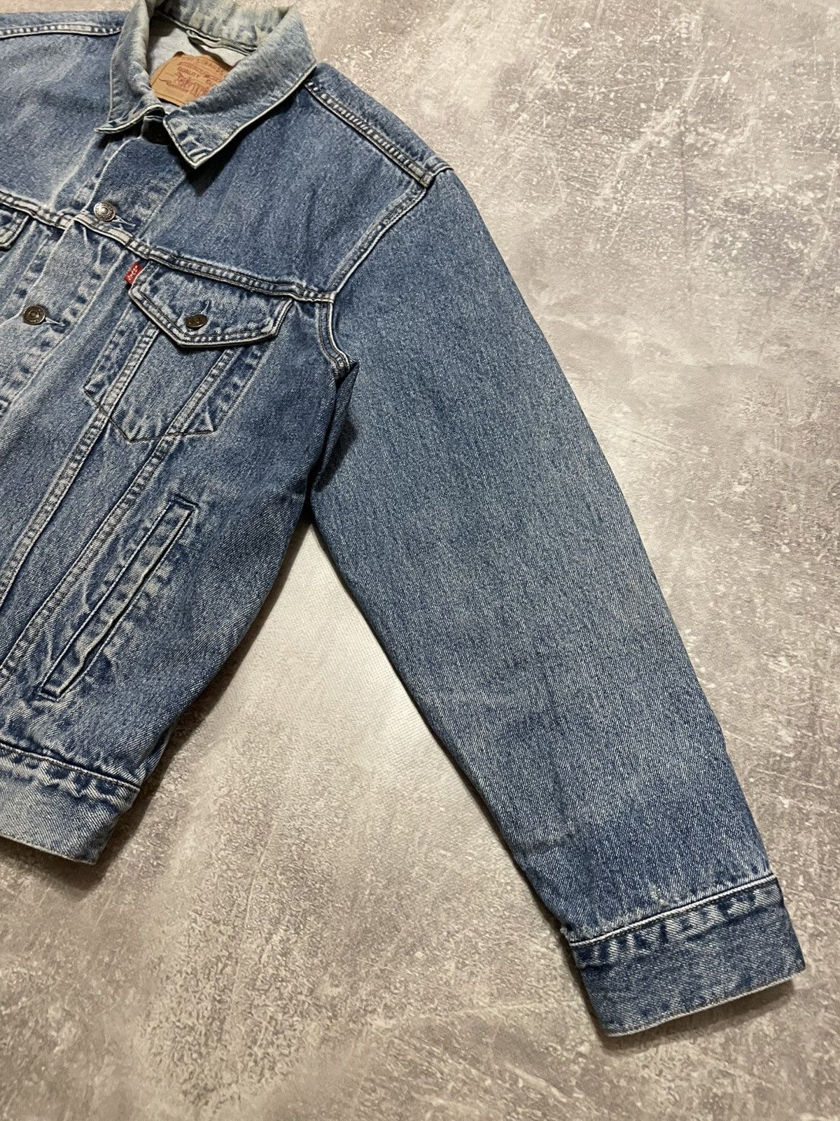 Levi's Vintage Levis Distressed Denim Jacket 90s Size L Men’s Size US L / EU 52-54 / 3 - 5 Thumbnail