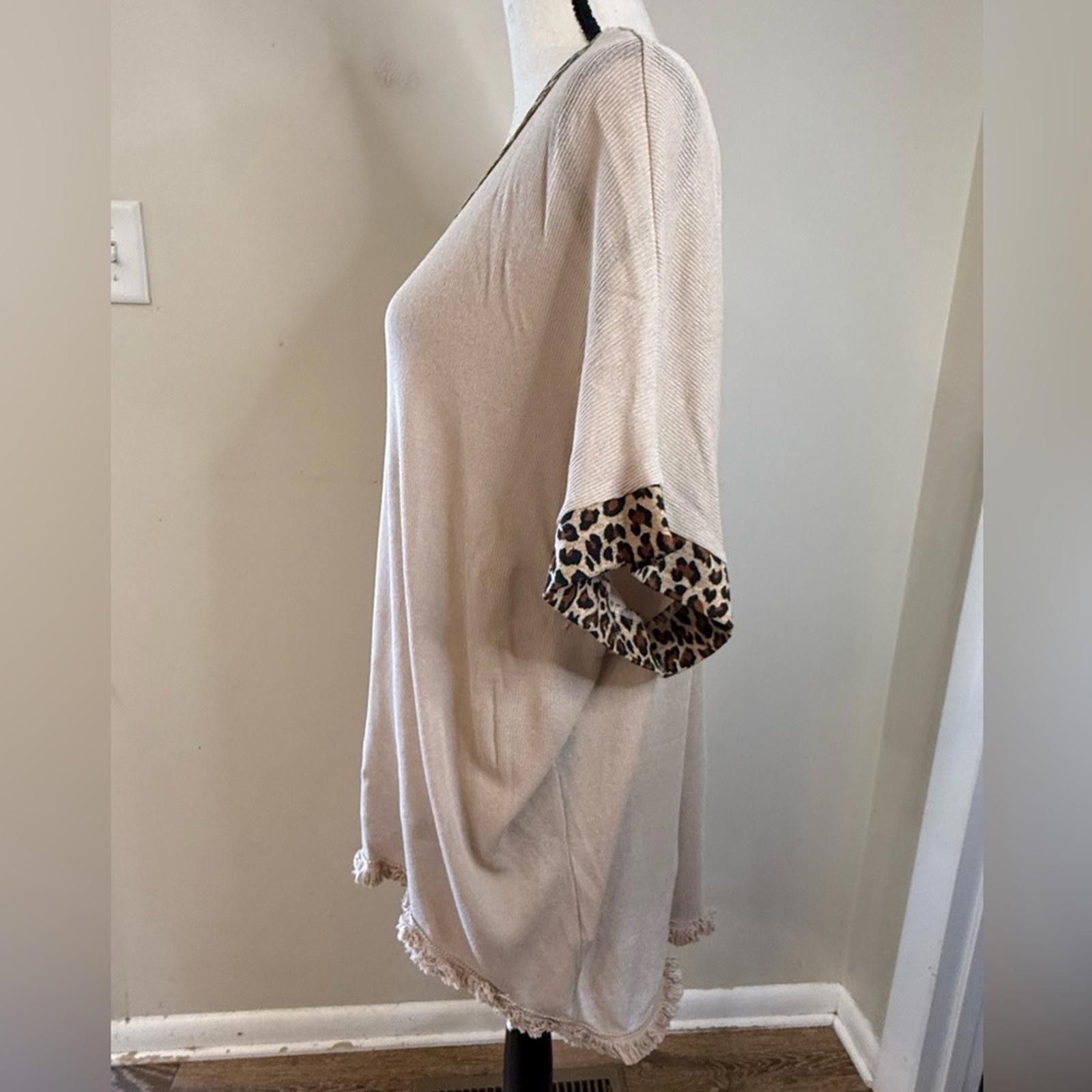 Other Umgee boho tan sweater leopard print fringe trim SZ LG Size L / US 10 / IT 46 - 4 Thumbnail