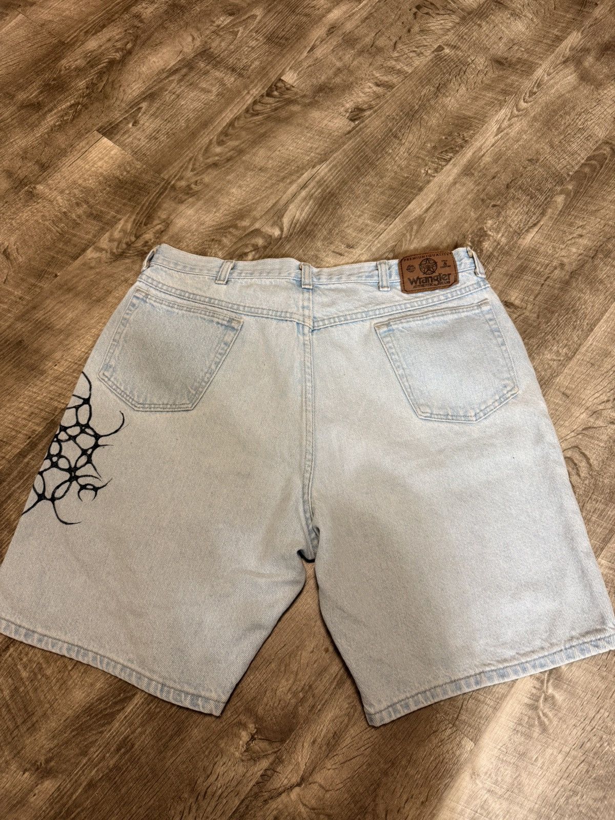Wrangler Wrangler Shorts Size US 34 / EU 50 - 4 Thumbnail