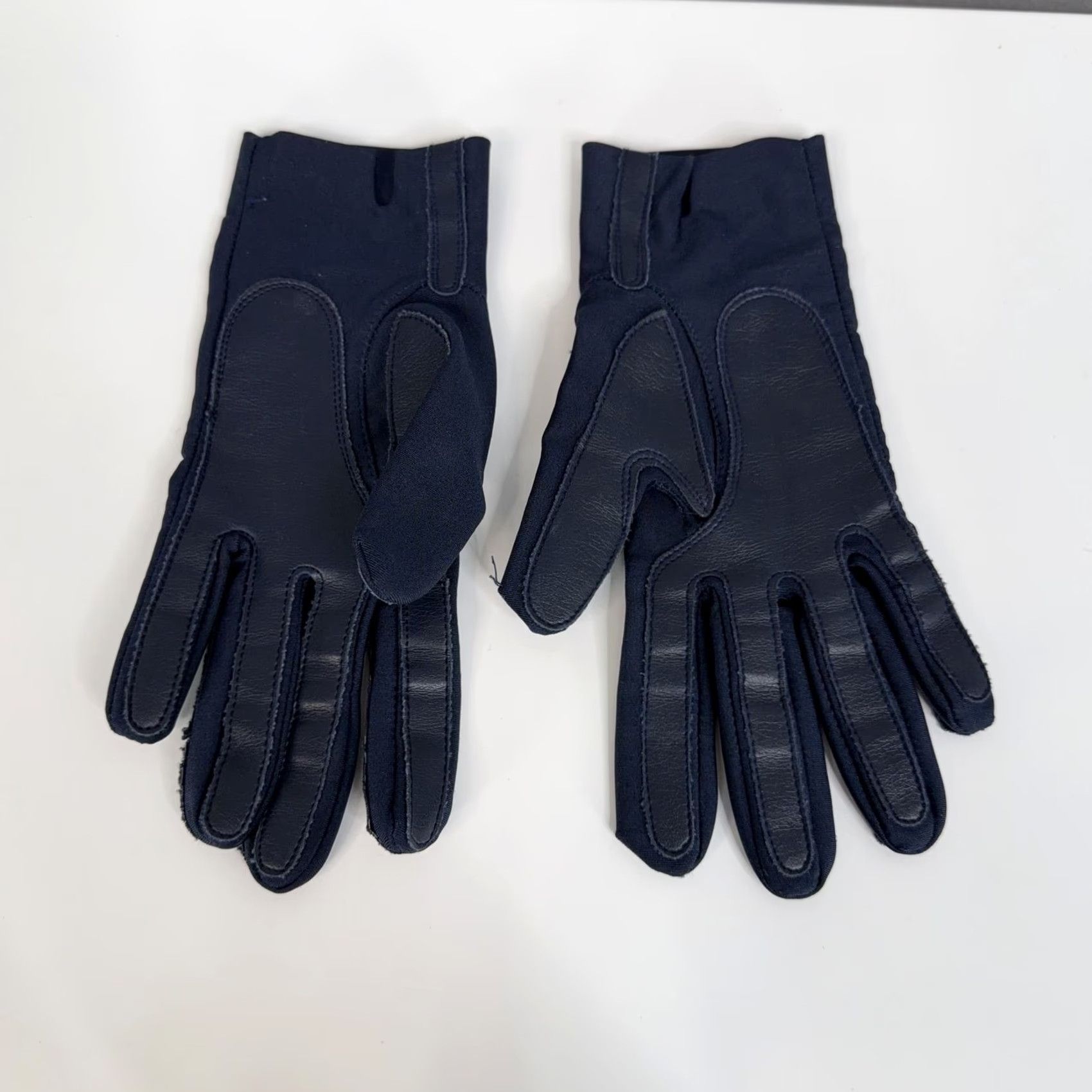 Vintage Vintage Berkshire Nylon Spandex Palm Grip Gloves Blue Lightweight Womens One Size Winter Size ONE SIZE - 3 Thumbnail