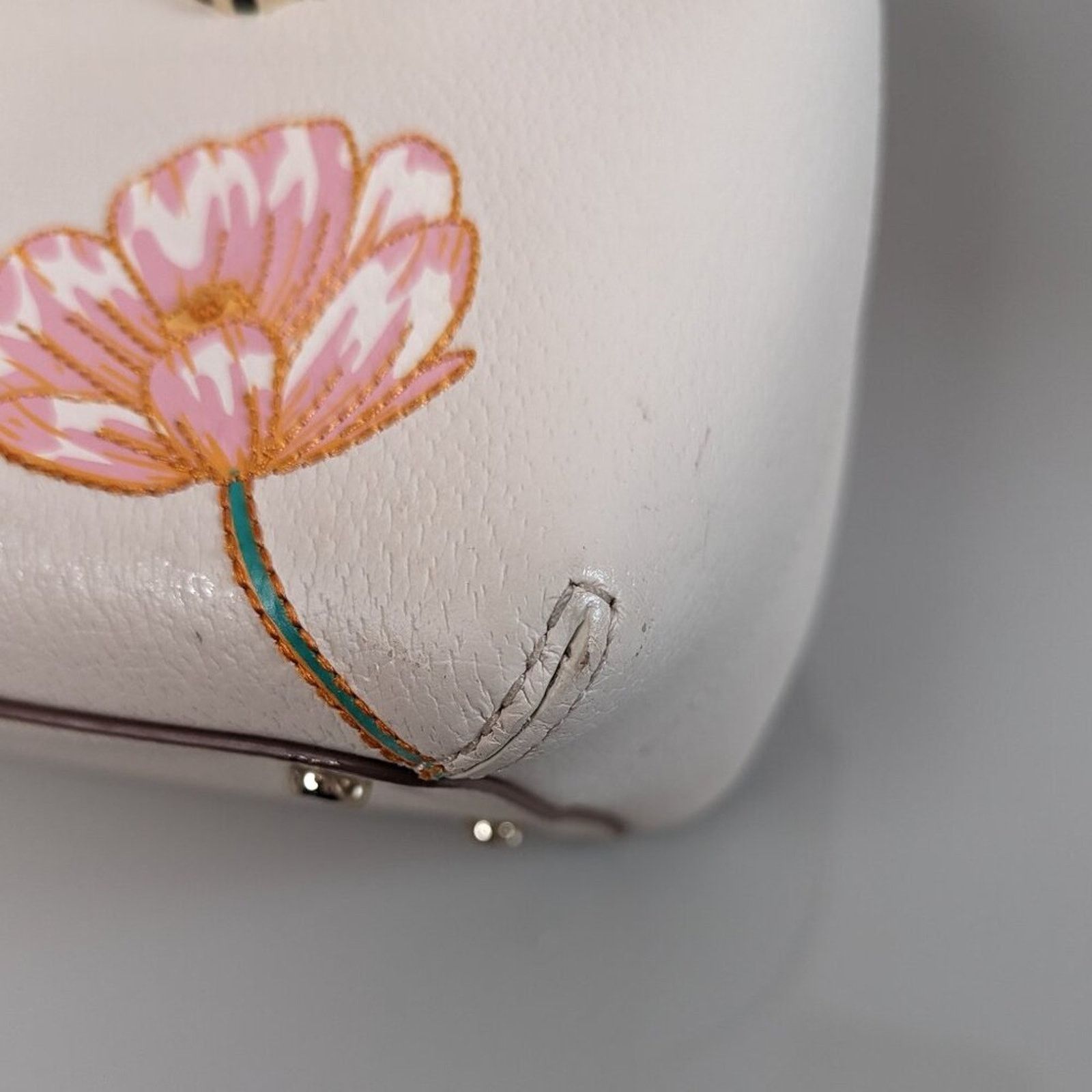 Kate Spade Kate Spade Cream Picnic Perfect Bee Lottie Handbag Crossbody Size ONE SIZE - 6 Thumbnail