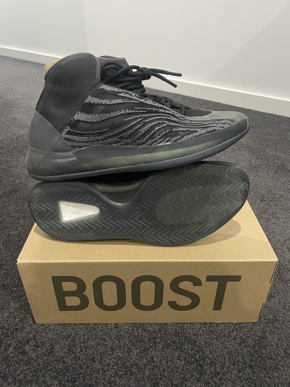 Adidas × Kanye West × Yeezy Adidas Yeezy QNTM Quantum Onyx Size US 12 Kanye West Size US 12 / EU 45 - 2 Thumbnail
