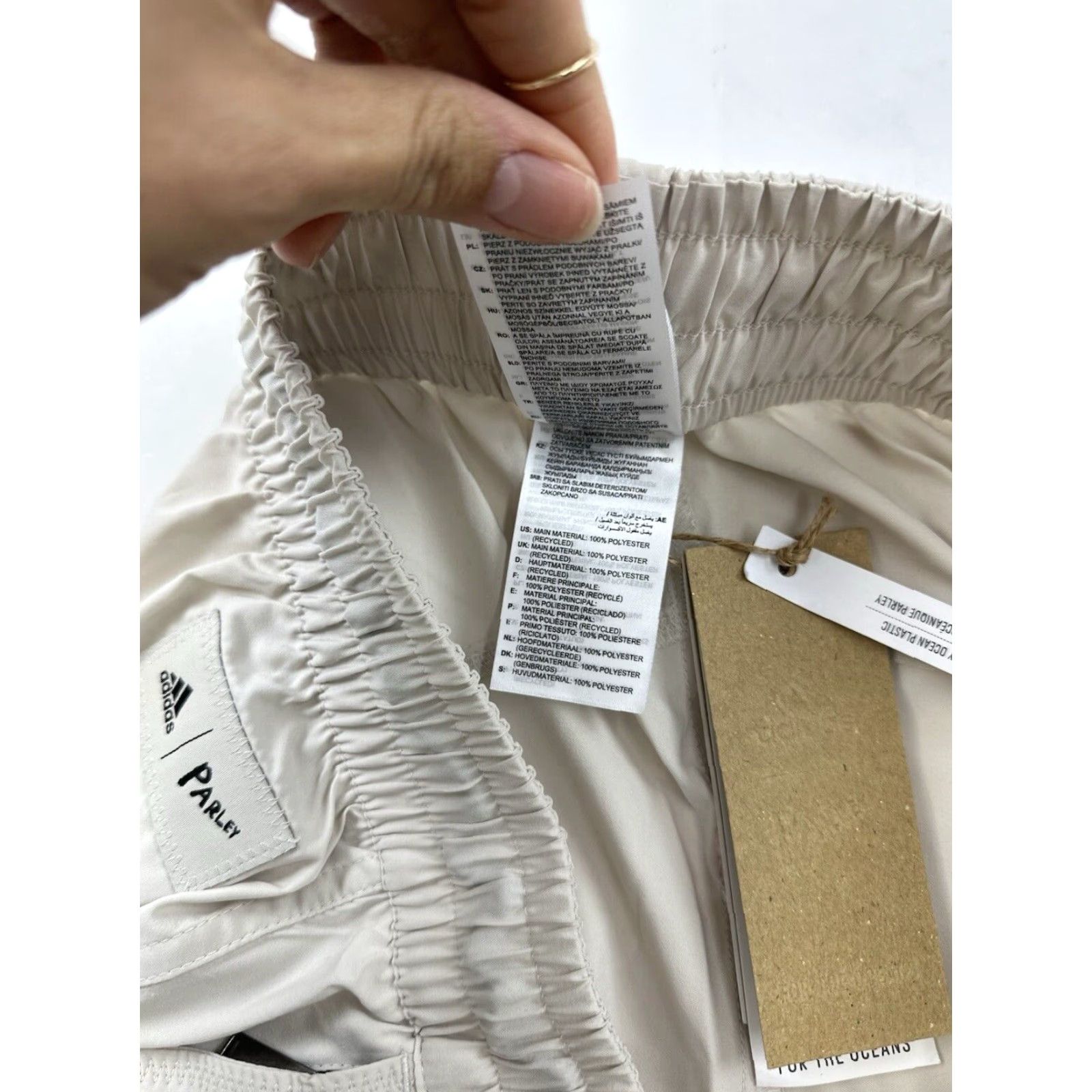 Adidas Adidas Run For The Oceans Women's Athletic Shorts Beige XL Extra Large Size 40" / US 18 - 4 Thumbnail