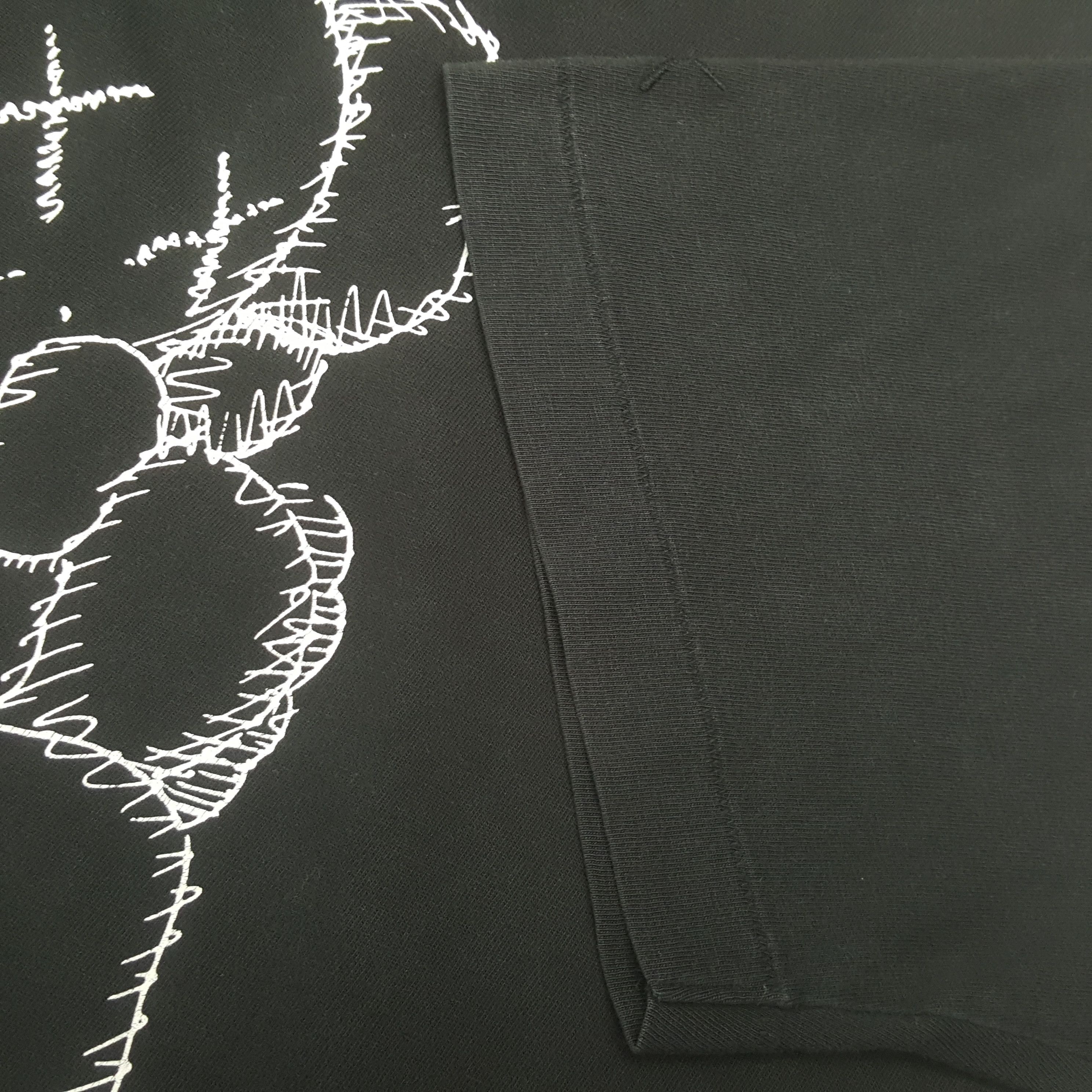 Japanese Brand Vintage Uniqlo x Kaws Japanese Brand T-shirt C294N40 Size US L / EU 52-54 / 3 - 5 Thumbnail